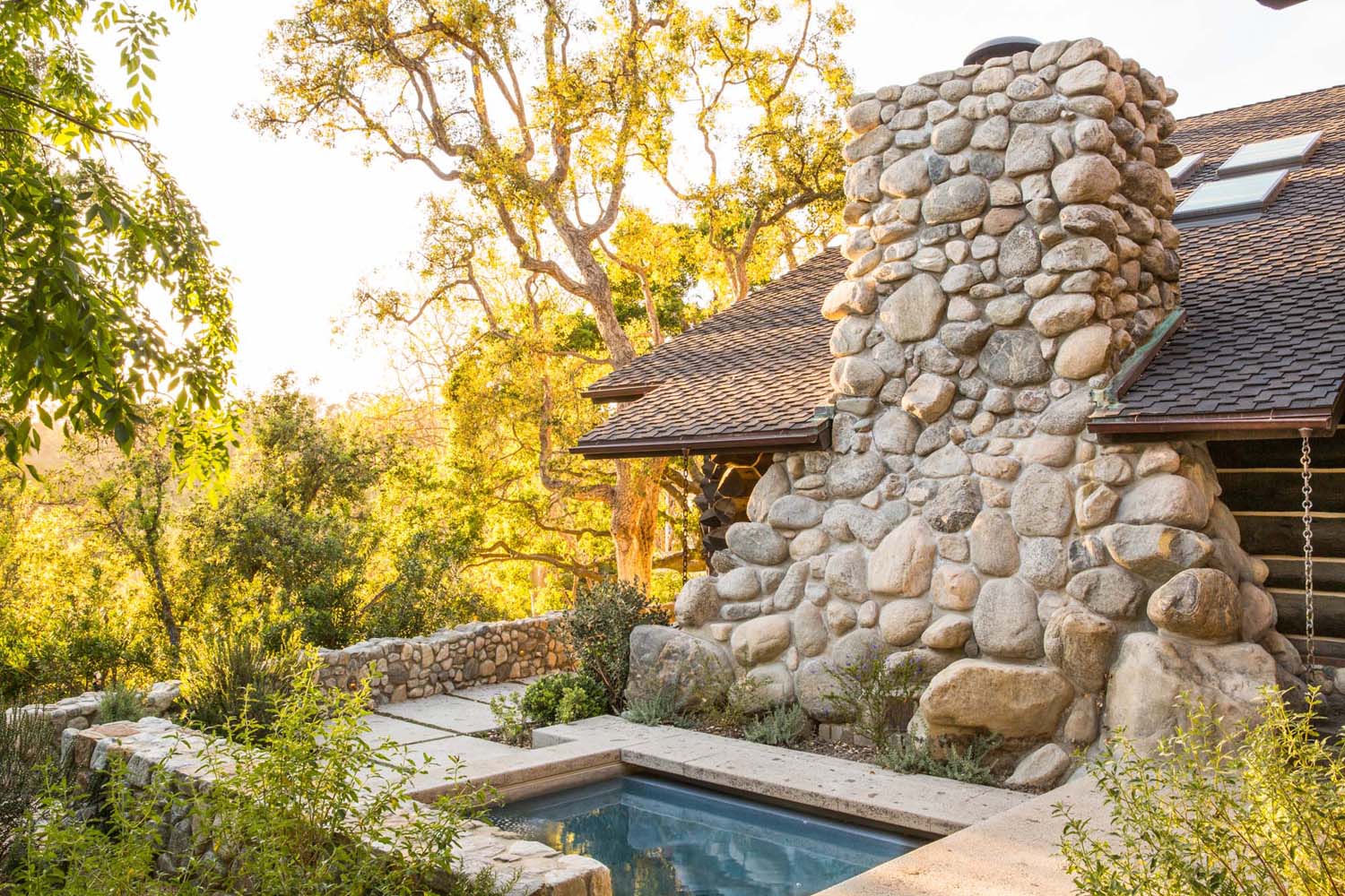  The Butler home in Rustic Canyon.  Consturction by Eric Dobkin, interior design by Lisa Strong. 