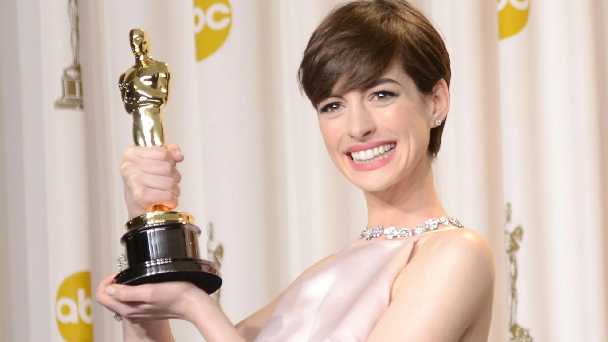anne-hathaway.jpg