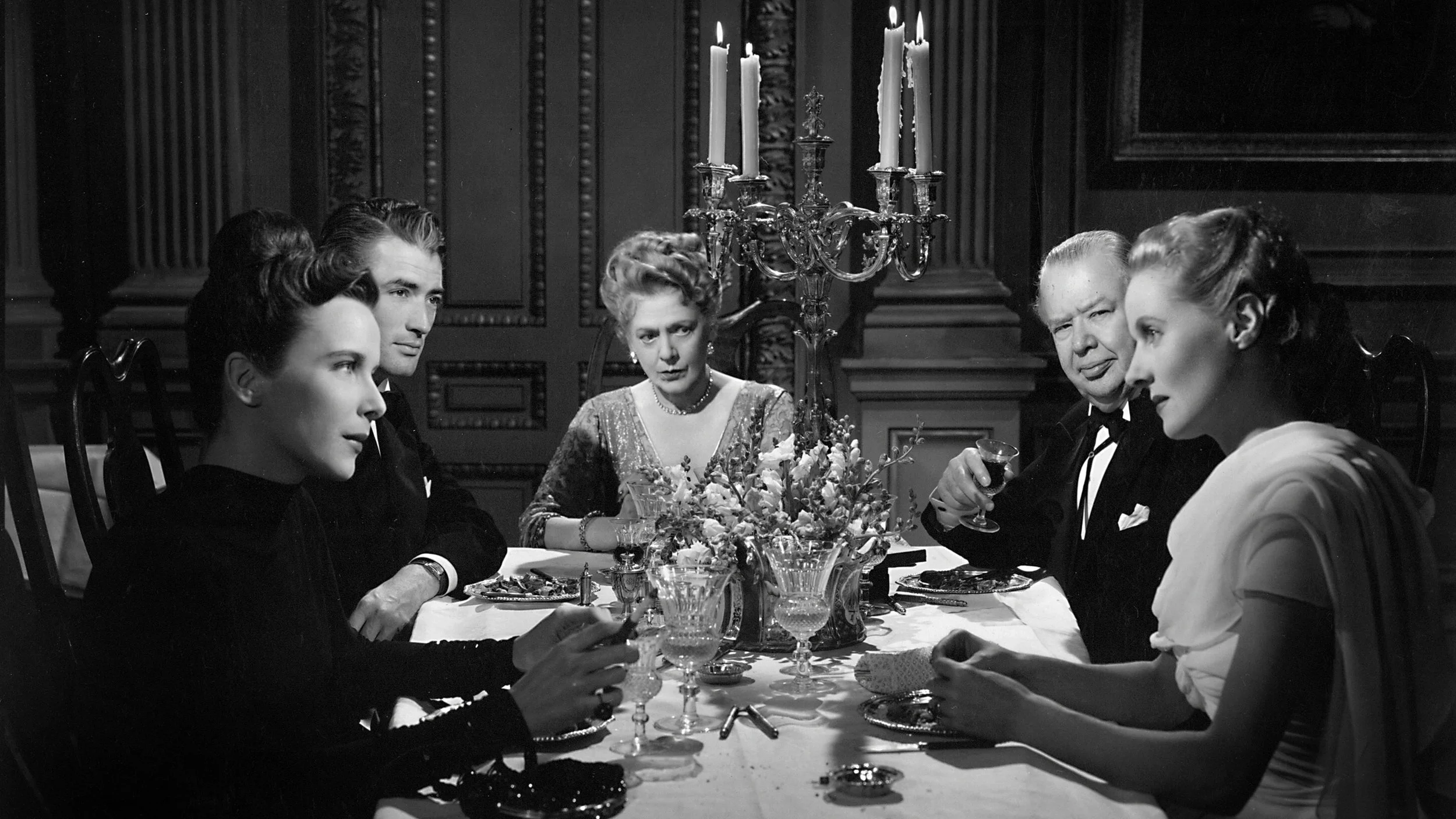 Ann Todd, Charles Laughton, Ethel Barrymore, Gregory Peck, Alida Valli, Louis Jourdan, Alfred Hitchcock,