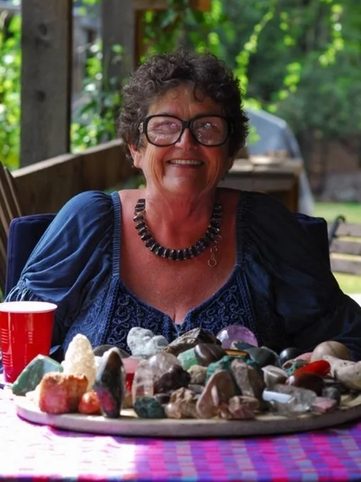 Terry Milton, The Stone Lady Involved in the psychic and metaphysical field since 1976, Terry Milton is called ‘The Stone Lady’ and ‘the voice of the stones’ because of her passion for stones and the interchangeable nature of stones and people in her psychic readings. Her up-beat, down-to-earth readings are based on parallels, similarities, and synchronicities which exist between human nature and Mother Nature. The Stone Lady’s knowledge of stones and crystals is based largely on her many decades of combining her psychic gifts with her love of nature. Her Stone Readings gradually evolved as she began to notice uncanny parallels and similarities between “Mother Nature” and “Human Nature,” and between the ‘world of people’ and the ‘world of stones.’