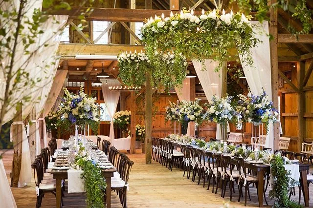 Like a fairytale!!! The sky is the limit with this venue and we LOVE what our couple dreamed up 💫 What are your ideas?! #amd #aubreymariadesigns #mv #mvwedding #marthasvineyard #septemberwedding #septemberbrides #destinationwedding #weddinginspo #we