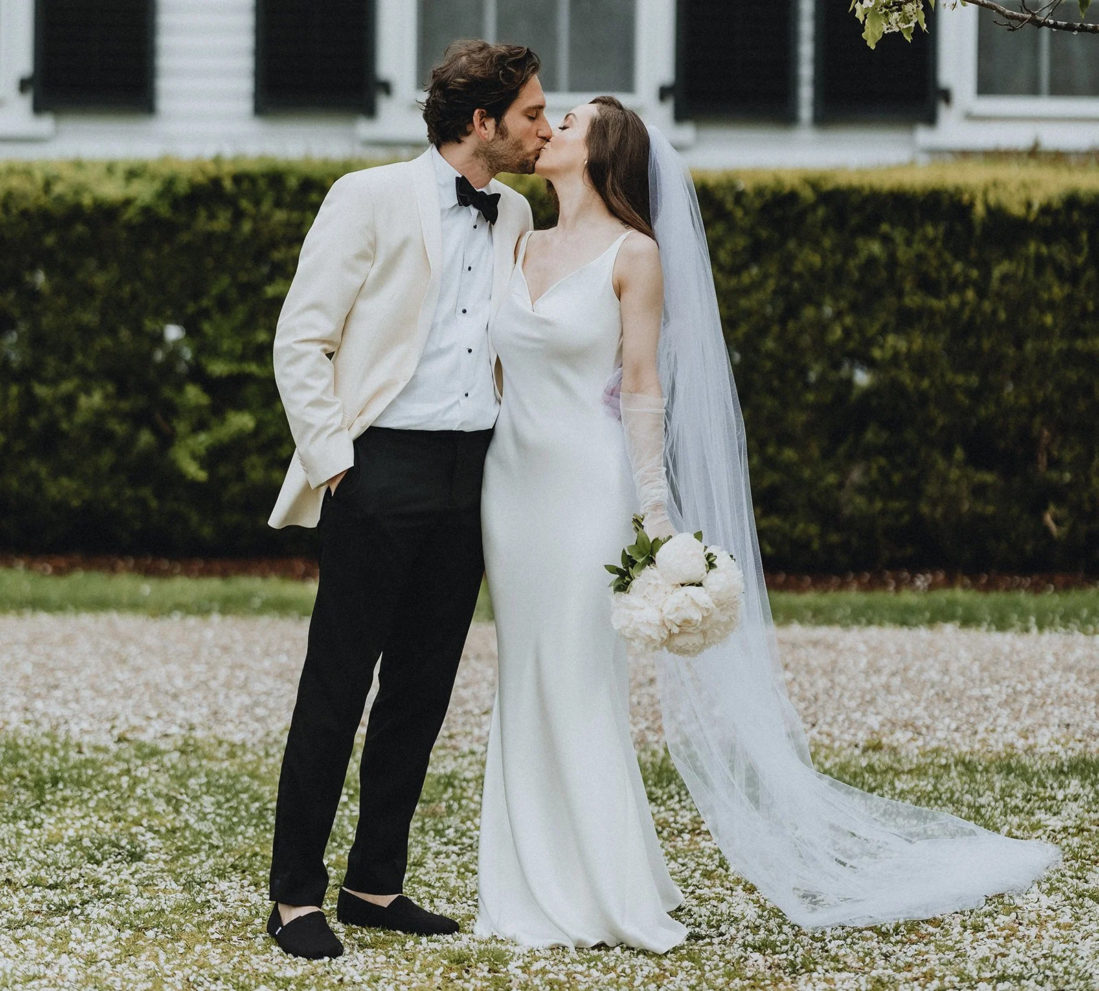 Julia&Jon- Sneak Peeks Wedding- Larisa Stinga Photography_May 07, 2022-023.jpg