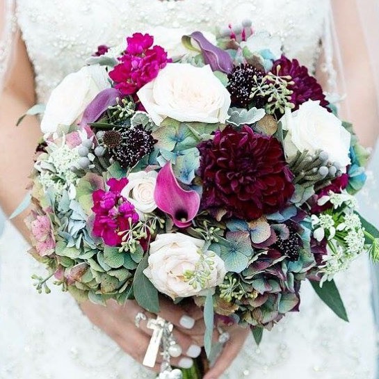 At Andrea K. Grist Floral designs our attention to detail and personalized service sets us apart. Whether formal, romantic, exotic, or playful, we will help you create an event that reflects your personal style and vision. Let your flowers make a statement. Our designers will work closely with you to custom design your wedding, party, or special event. Beginning with the first consultation, you will receive the personal attention that you expect from the best. We would love to be part of your special day!