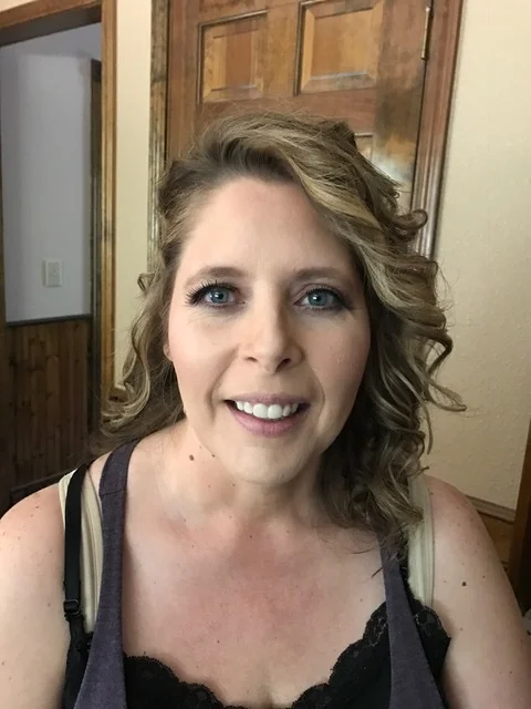 Her eyes just POP! Very subtle pink and gold tons, just very natural with a hint of Glam!
