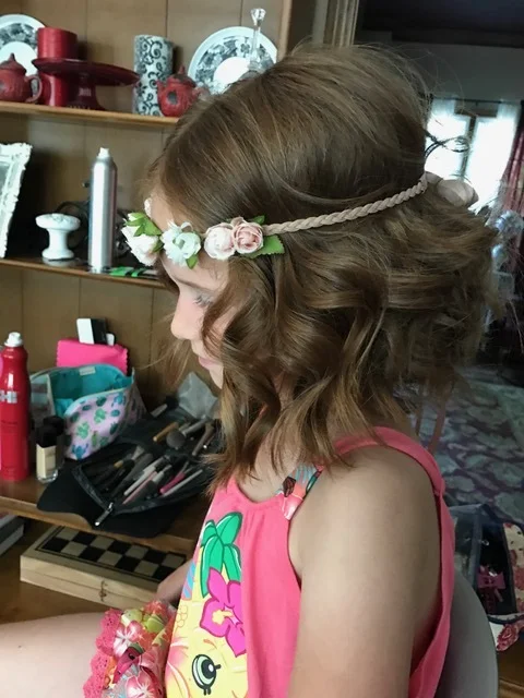 Flower girl: She had the personality to match that hair color for sure. This little girl was a fire cracker - I loved it!! So Cute! Also, the head band - swoon! I love a pretty head piece!!