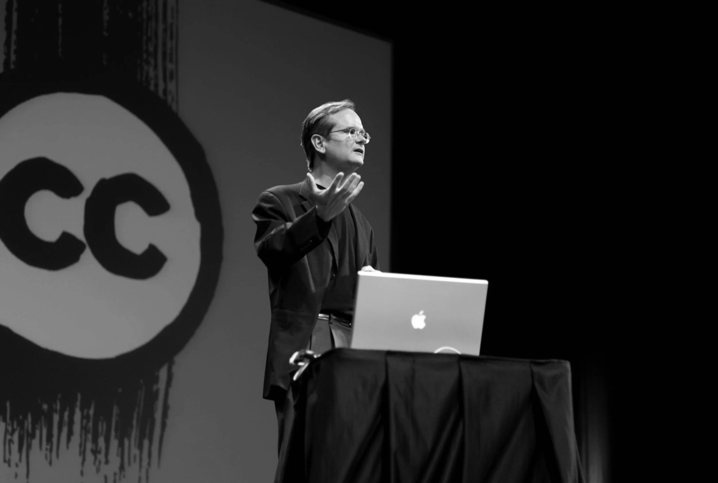 Lawrence Lessig (pictured above), a law professor at Harvard, was the keynote speaker for Open Education Week 2019. Lessig was one of the founding members of Creative Commons and thus focused on copyright law and intellectual property (Courtesy of Joi ITO /CreativeCommons).