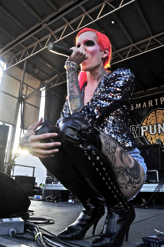 YouTuber Jeffree Star (pictured above) is one of many celebrities that have been victimized by cancel culture. Writing someone off without allowing the opportunity to make amends is toxic and counteractive (Victoria Morse/Creative commons).
