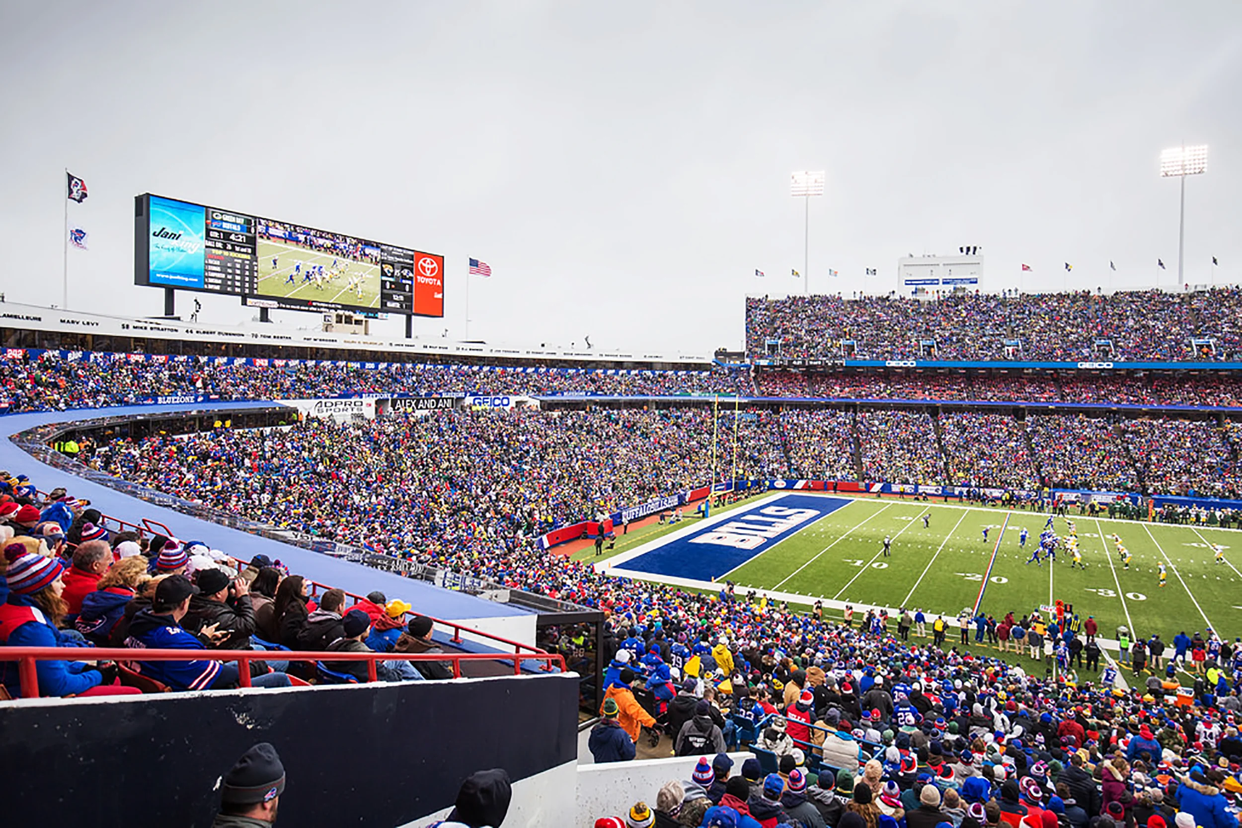 Bills Mafia’s usual gathering place is at New Era Field in Orchard Park, N.Y. In the 2018 NFL season, Buffalo had a 4-4 record at home with the support of their fans (courtesy of Creative Commons).