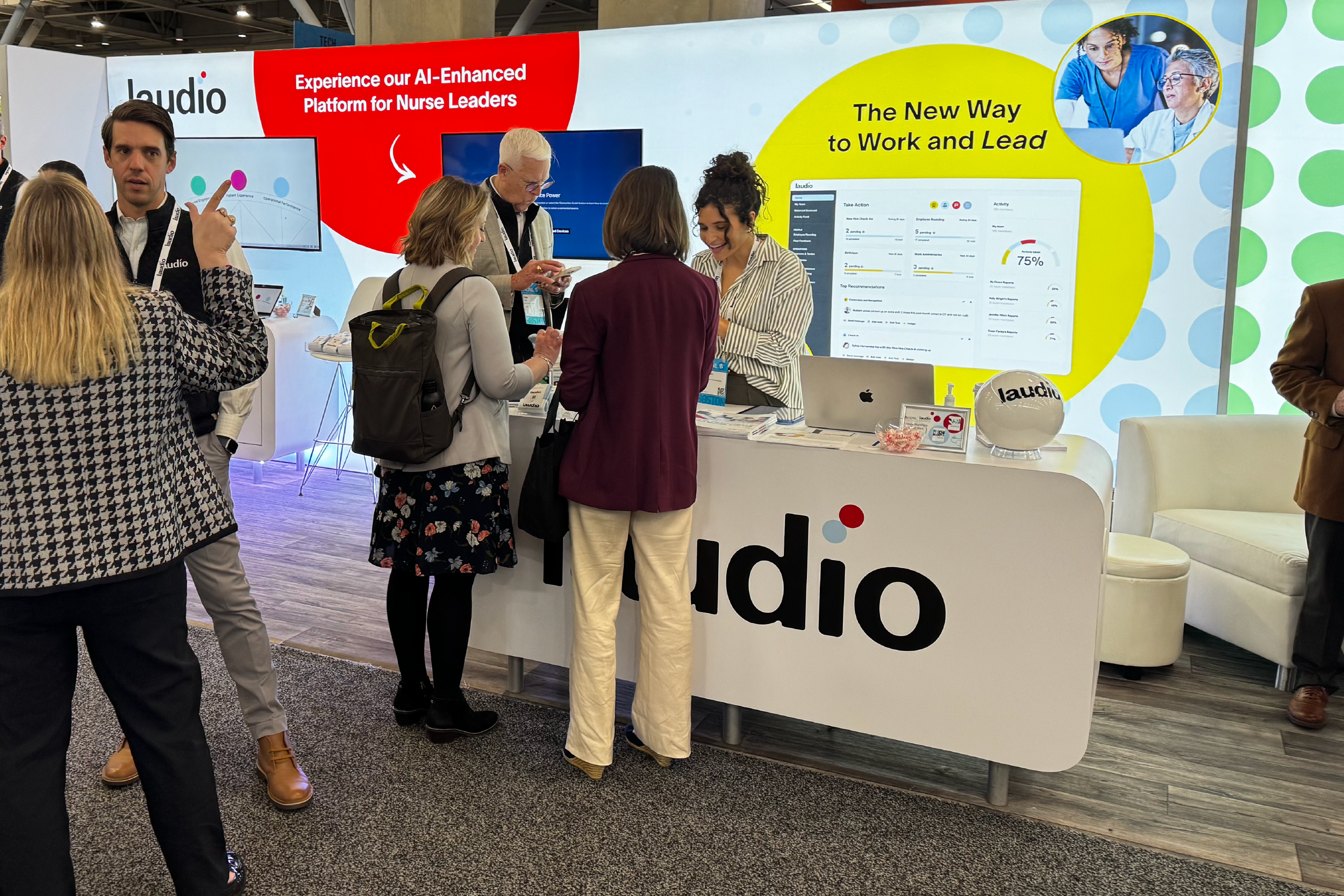 sarahhunt-laudio-tradeshow-live2.png