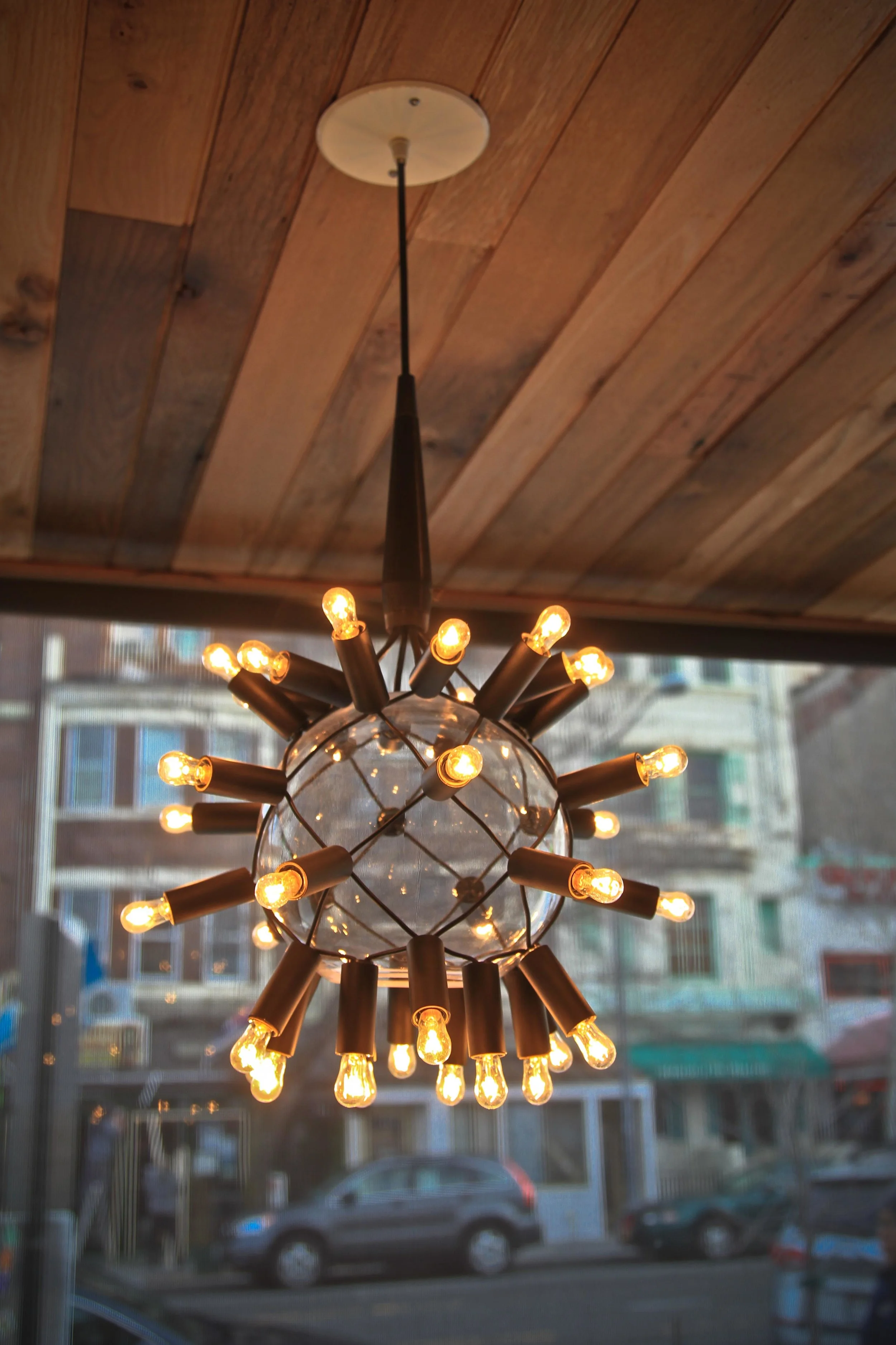 6526 front window lighting.JPG