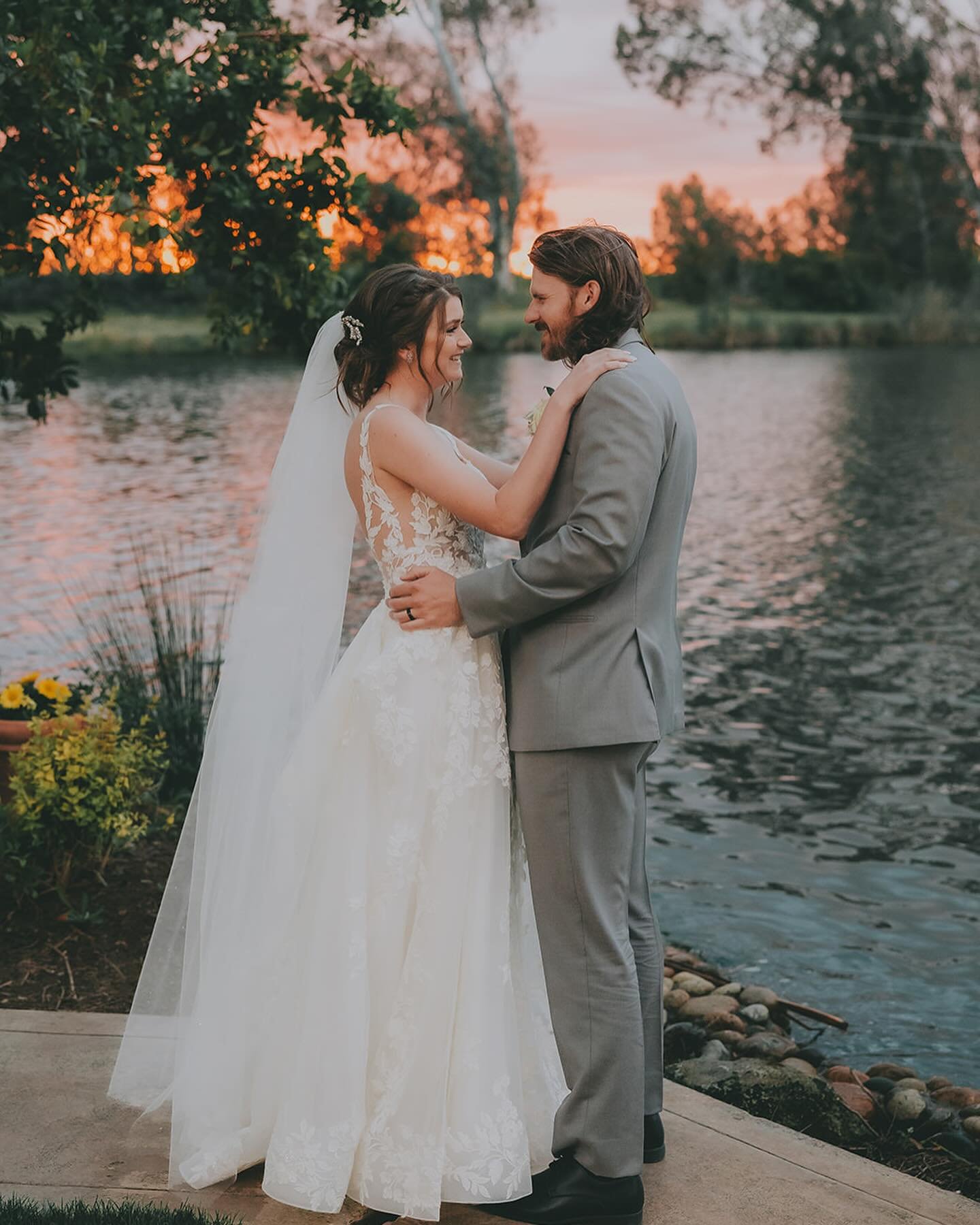 It&rsquo;s time to start planning your dream wedding! 💕 The Clausen Gallery is now open for bookings for 2025 weddings. Let our experienced team capture every precious moment of your special day. Plus, we have a few spots left for 2024 weddings. Don