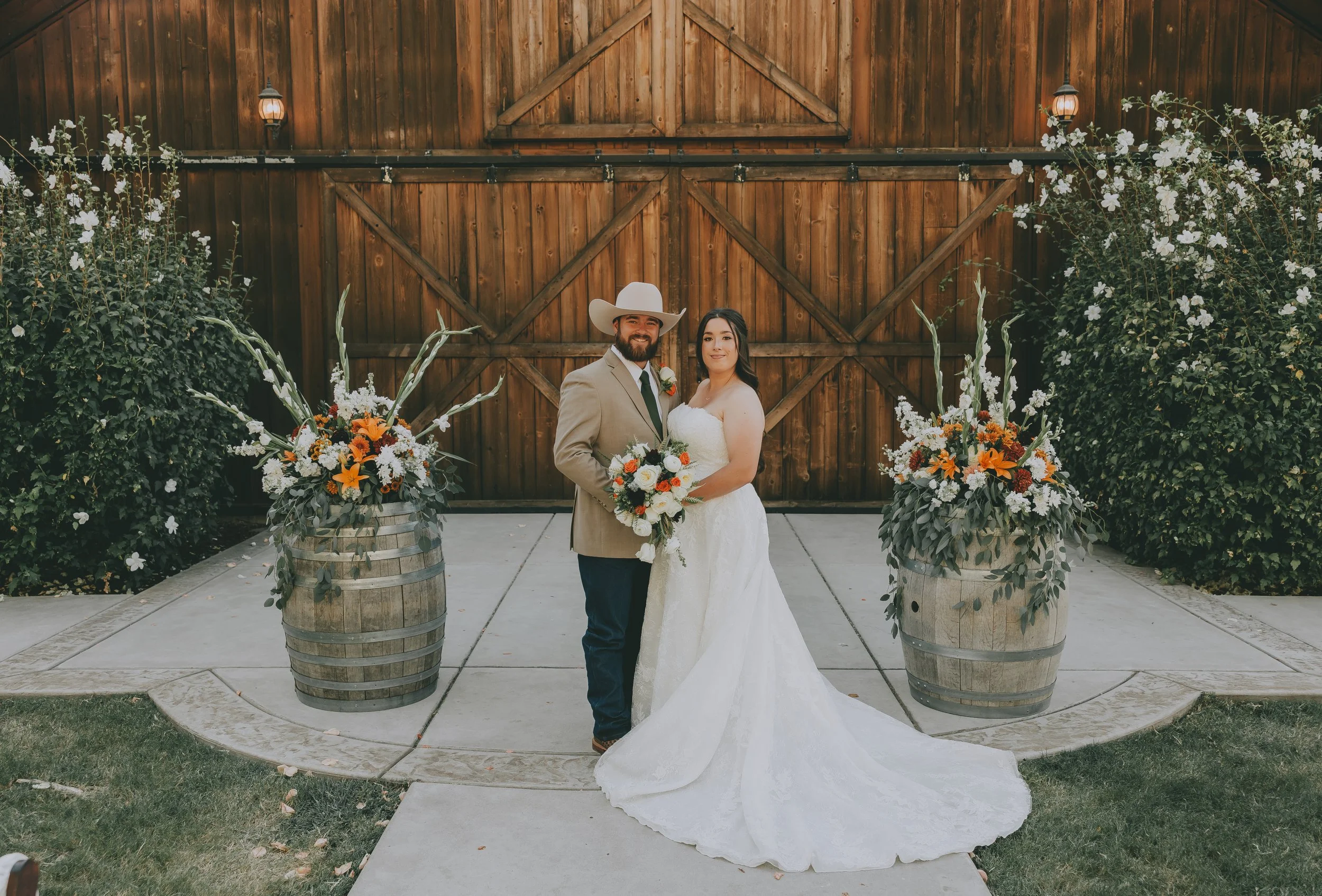      
  

 
  
      const searchread_6aa874c7d760e2a2fec627e5 = `Katelyn & Derrick Wedding - Grace Barn - Del Rey, CA
September 13, 2026
Congratulations to the amazing newlyweds Katelyn & Derrick! This perfect couple had a beautiful wedding, surroun