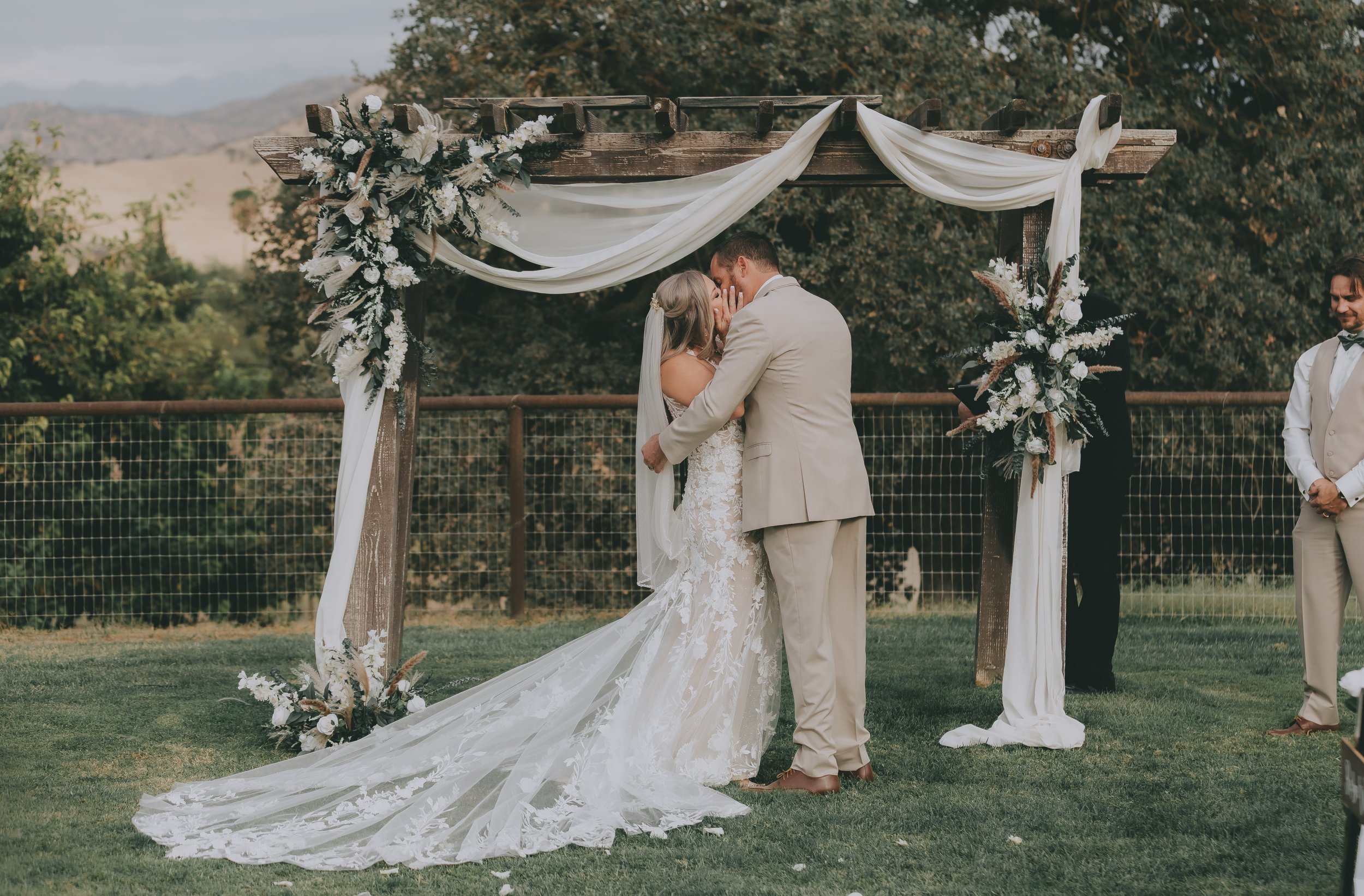      
  

 
  
      const searchread_6acbf6d094565cb72a29354b = `Krista & Thomas Wedding - Cottonwood Barn - Woodlake, CA
October 10, 2026
Congratulations to the amazing newlyweds Krista & Thomas!! What an absolutely amazing wedding this beautiful c