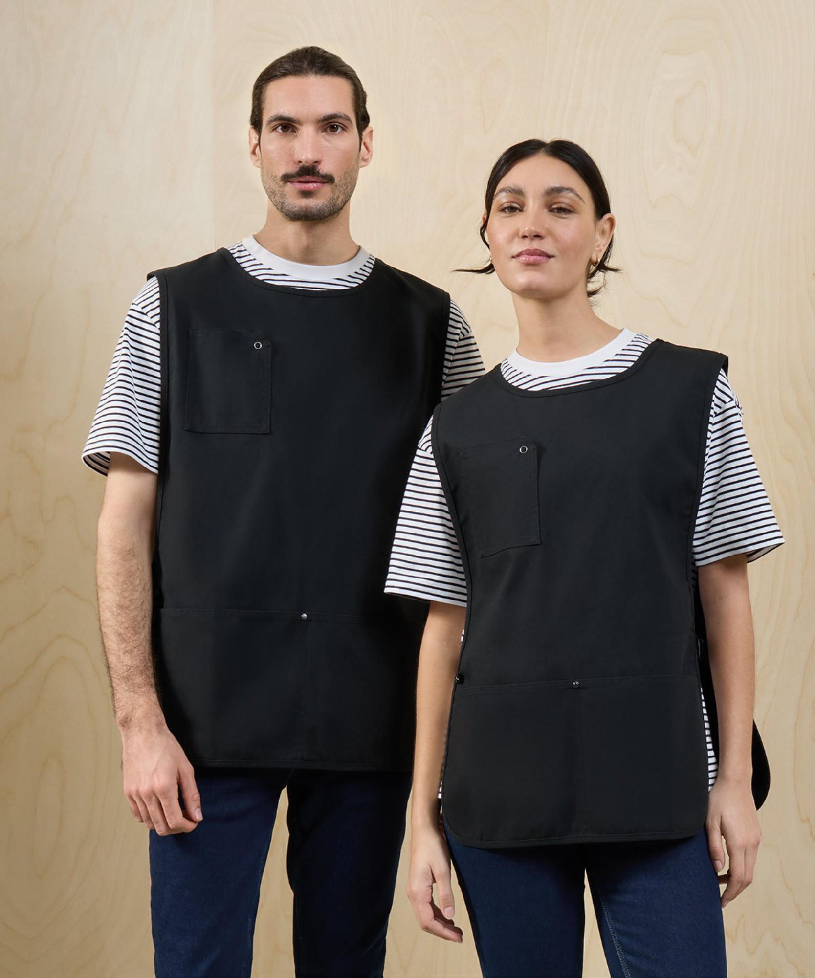 pr024-premier-utility-2.0-vest-apron-model-3.png
