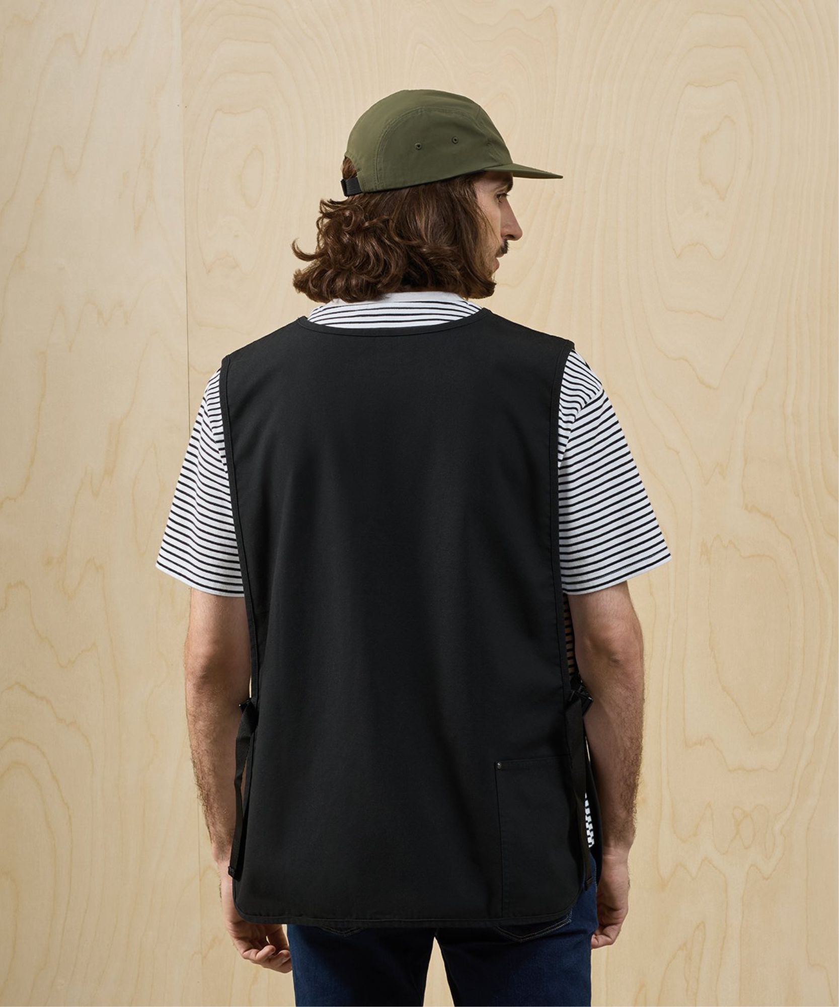 pr024-premier-utility-2.0-vest-apron-model-2.png