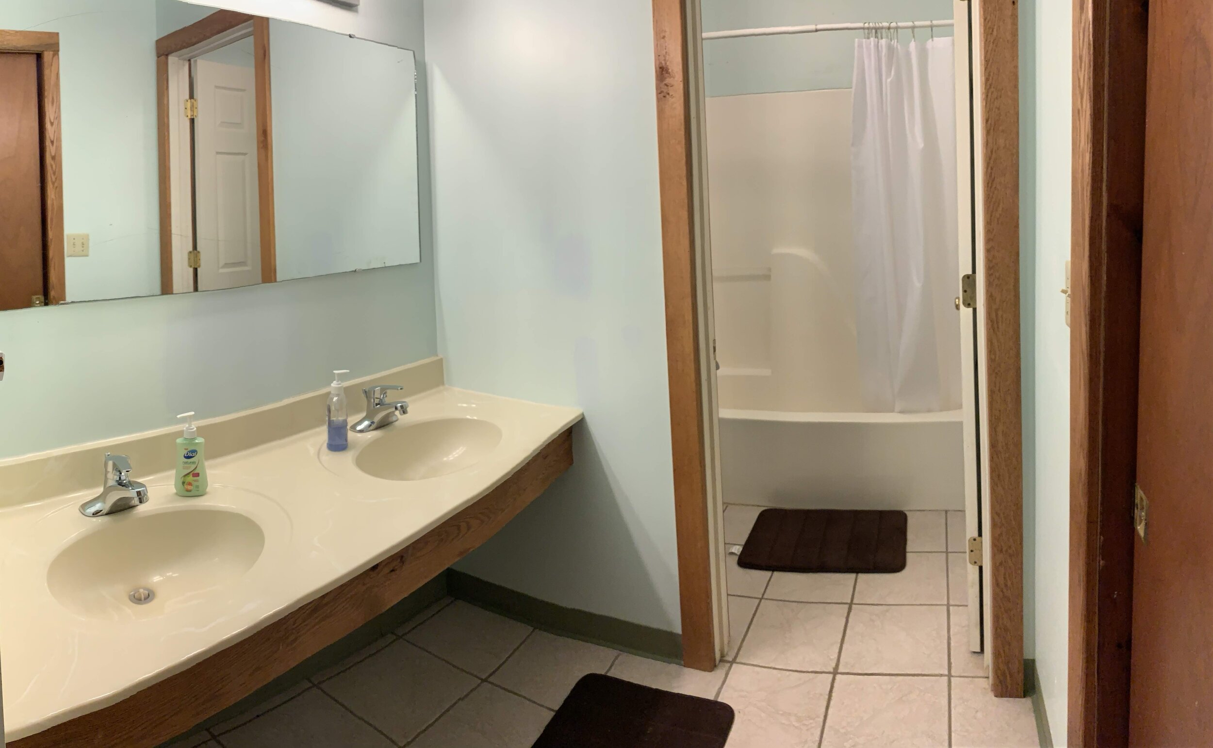 Motel 1-6 bathroom.jpg