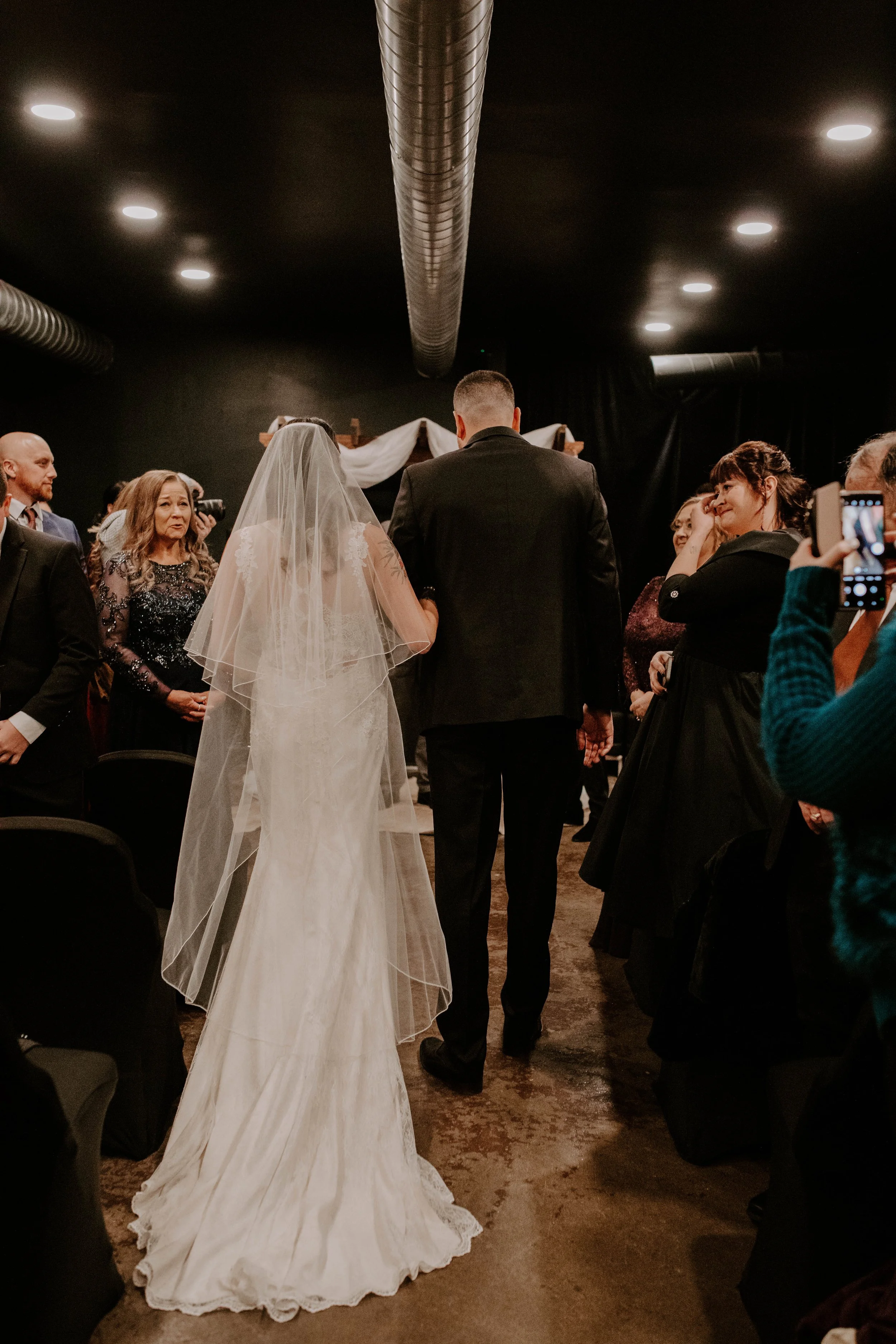 TheLoeschWedding-7.jpg