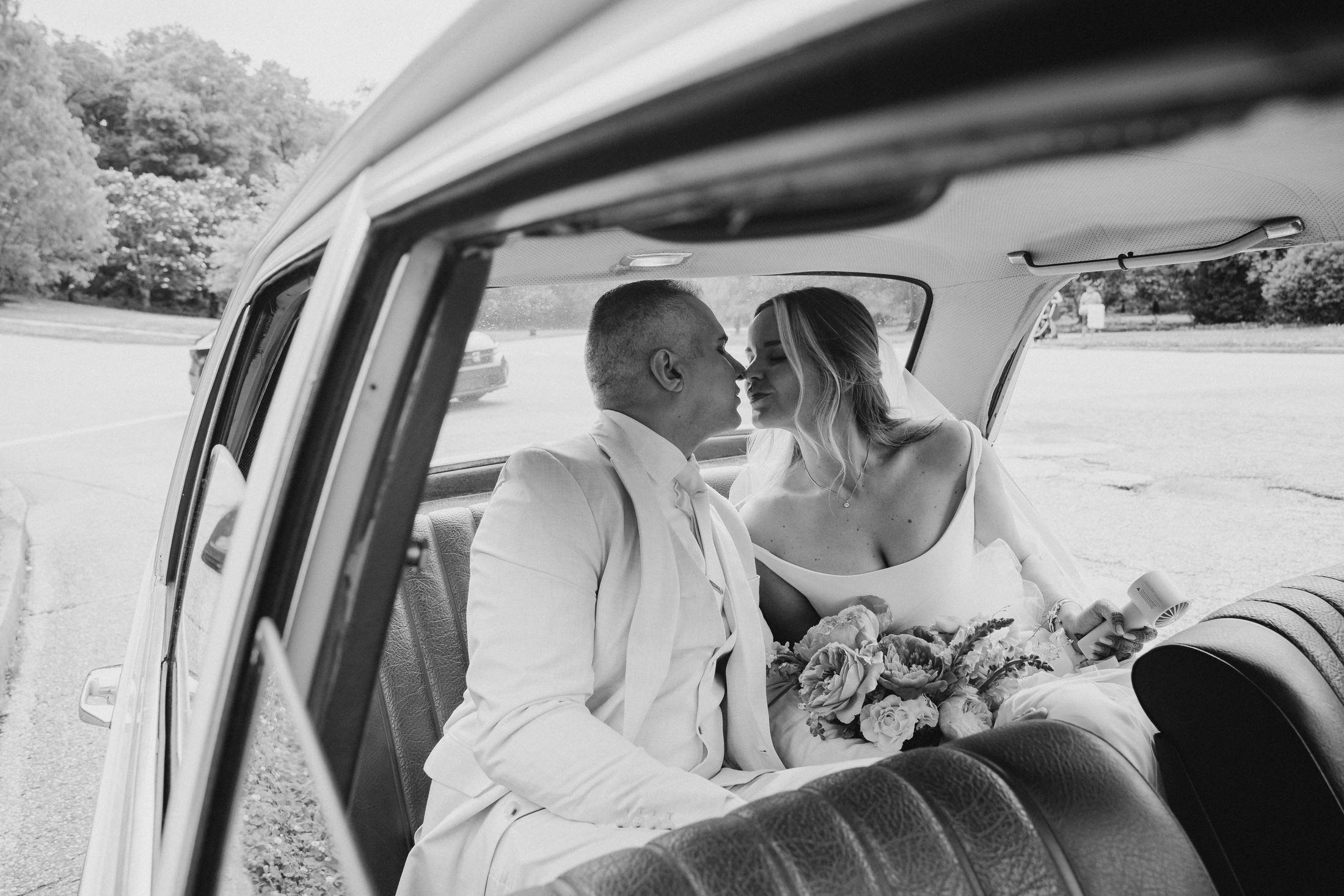 20-just-married-vintage-car-black-and-white.jpg