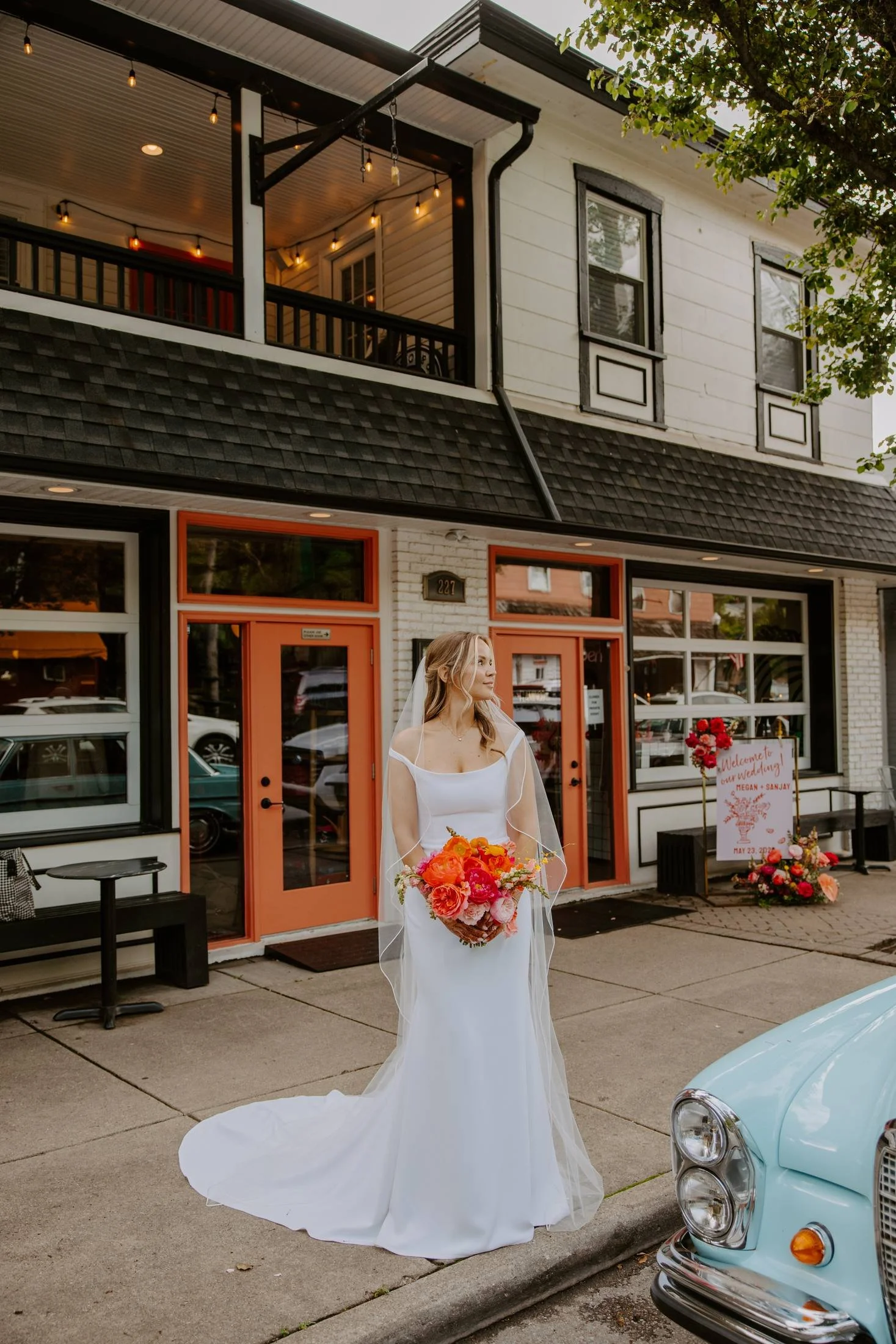 22-bride-flamingo-drive-milford-ohio-reception.jpg