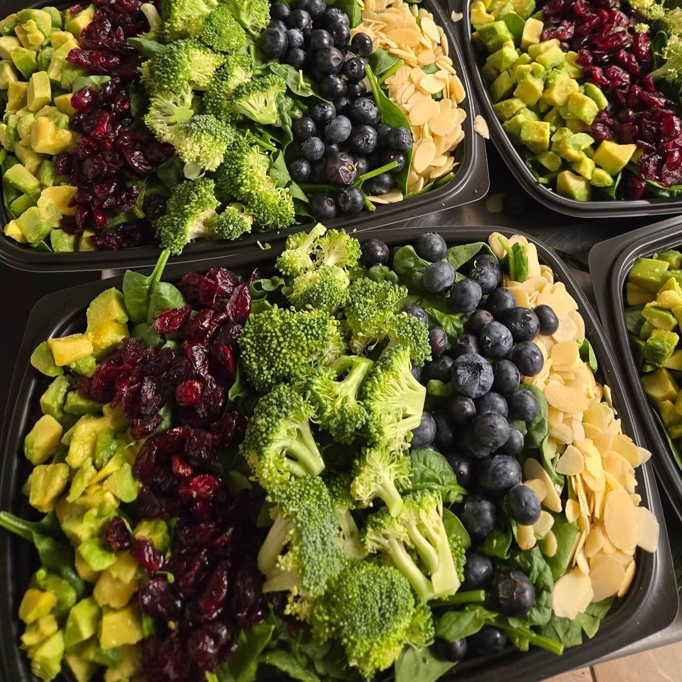 Blueberry+Broccoli+Spinach+Salad+with+Poppy+Seed+Dressing+-+Kelly+Sigman.jpg