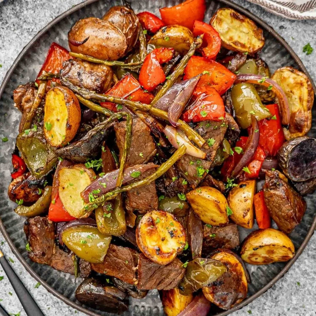 Balsamic Glazed Steak Tips and Veggies