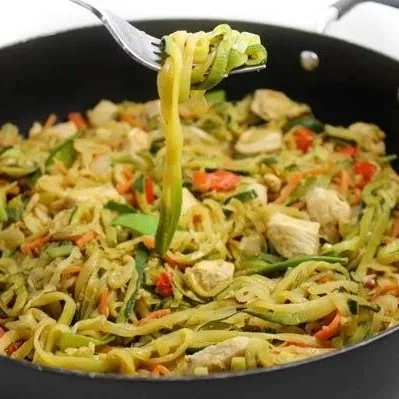 Chicken+Zoodle+Lo+Mein.jpg