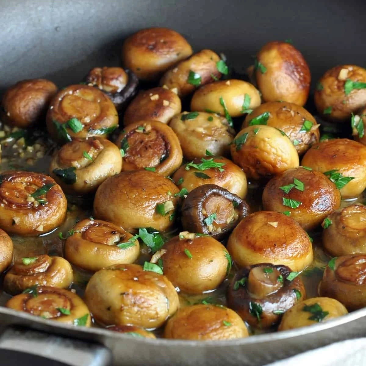 Buttery Garlic Mushrooms