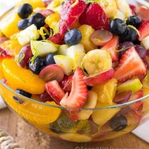 Vanilla+pudding+fruit+salad+for+the+4th.jpg