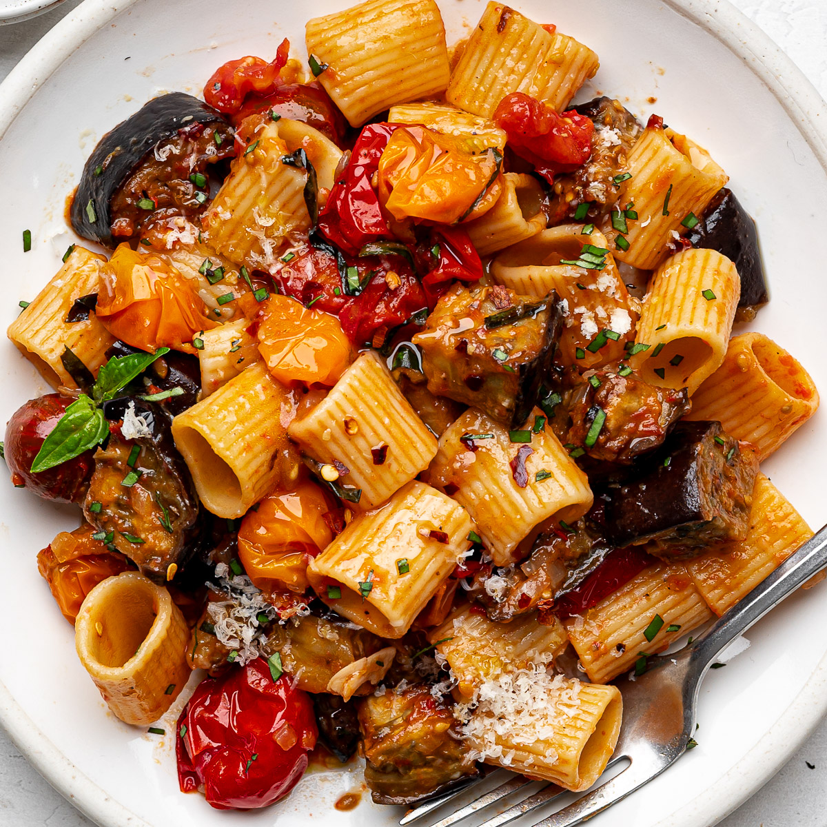 Eggplant+and+Fresh+Tomato+Pasta.png
