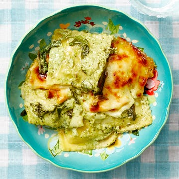 Baked Spinach Ravioli with Pesto Cream