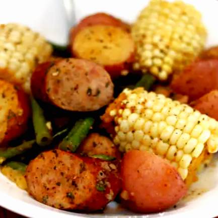 Slow+cooker+smoked+sausage+country+boil.png