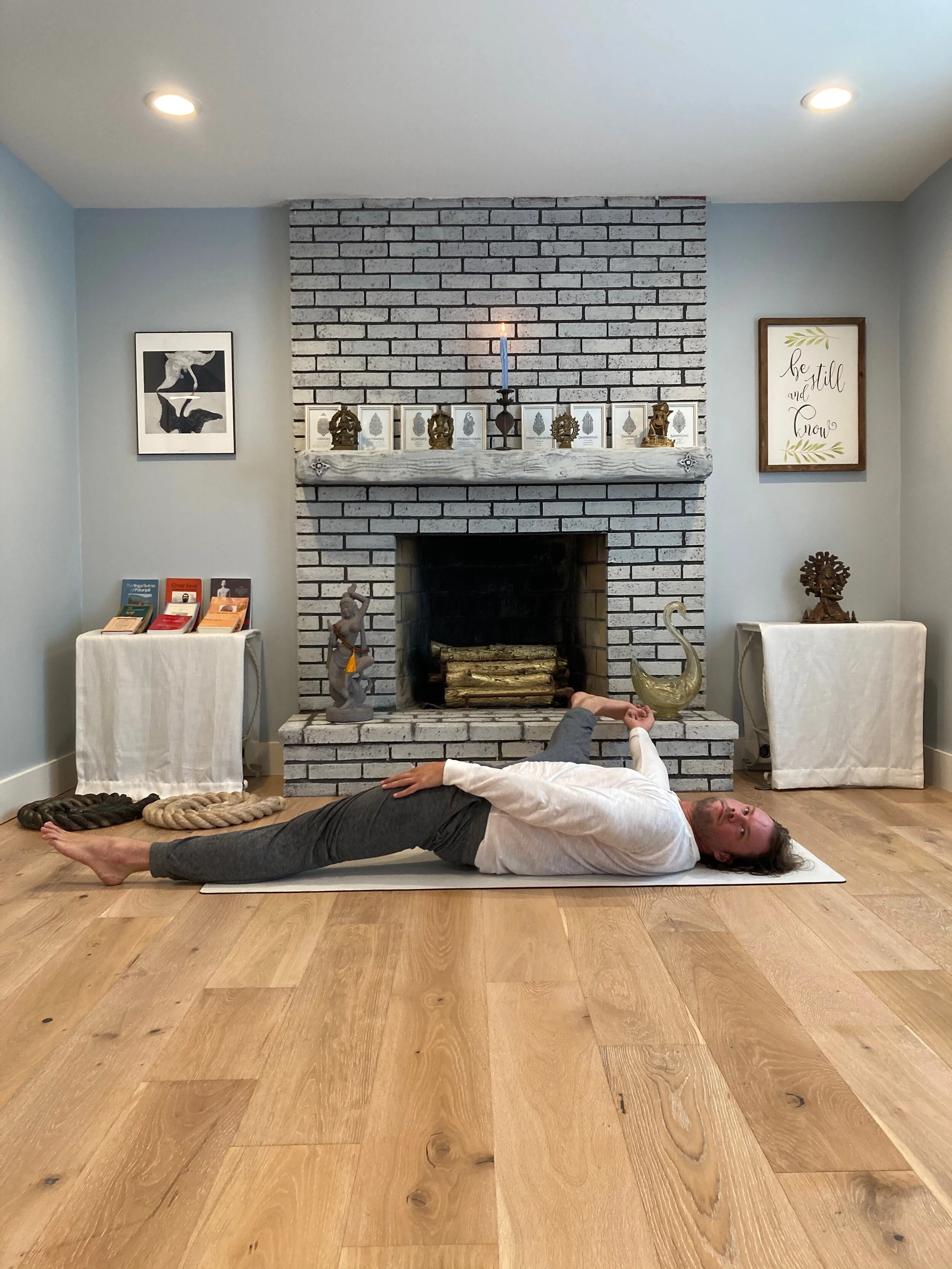 50. Supta Padanghustasana B.jpeg