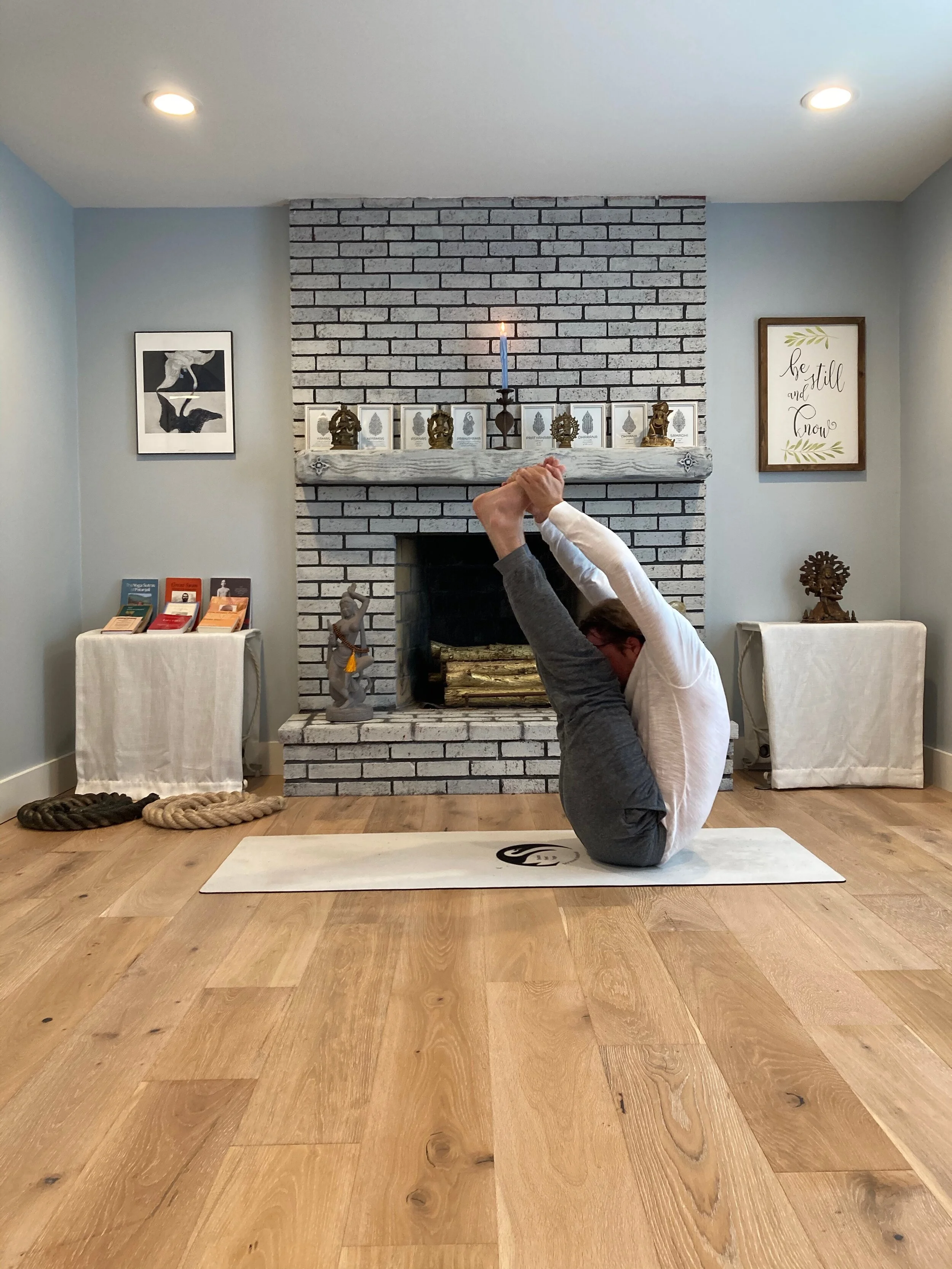 53. Urdhva Mukha Paschimottanasana.jpeg