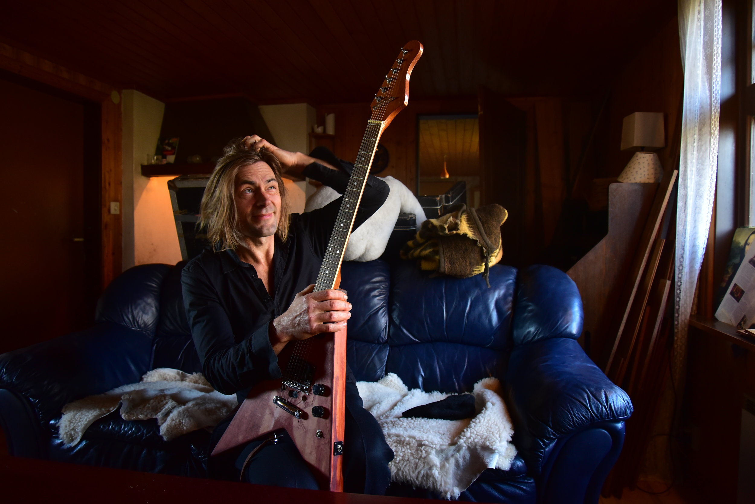 Christians första gitarr – en strippad Washburn, och ett arv efter pappan.