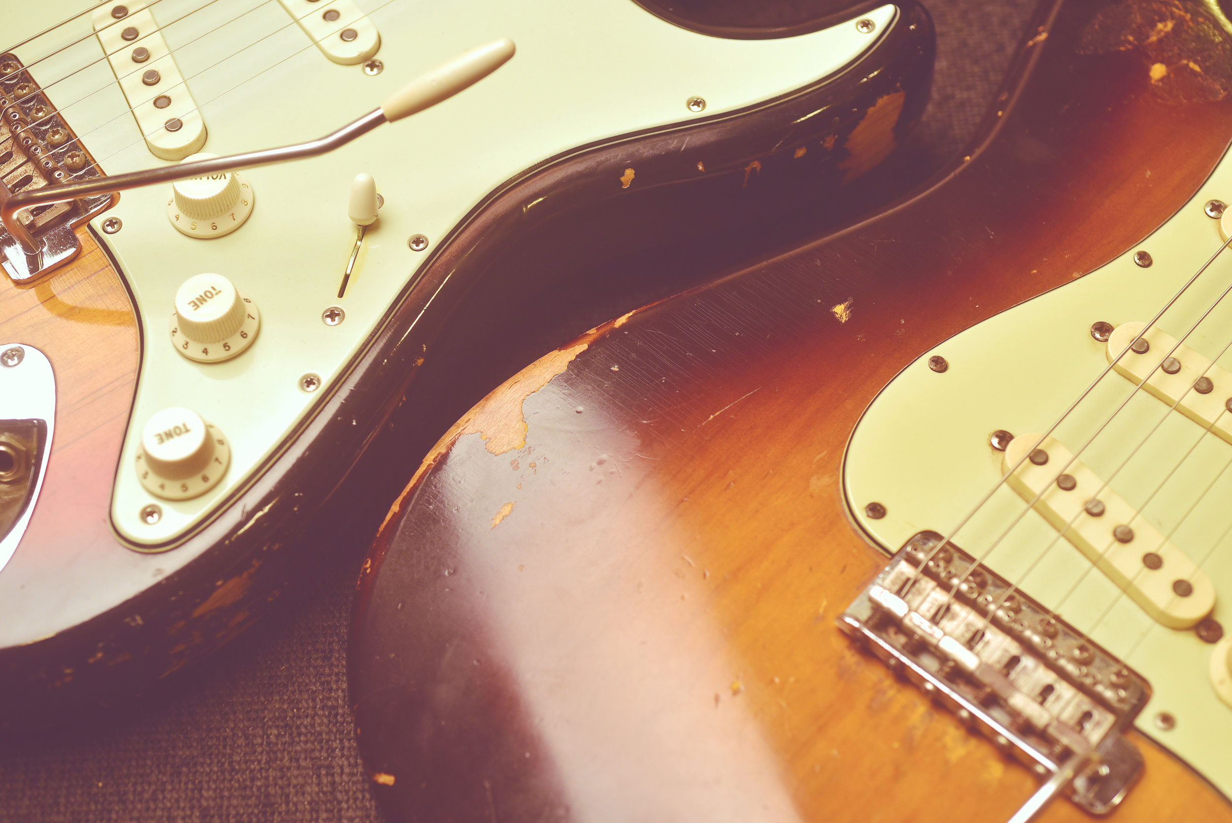 En Stratocaster från mitten av 60-talet kan lätt kosta en bra bit över 100 000 kronor.