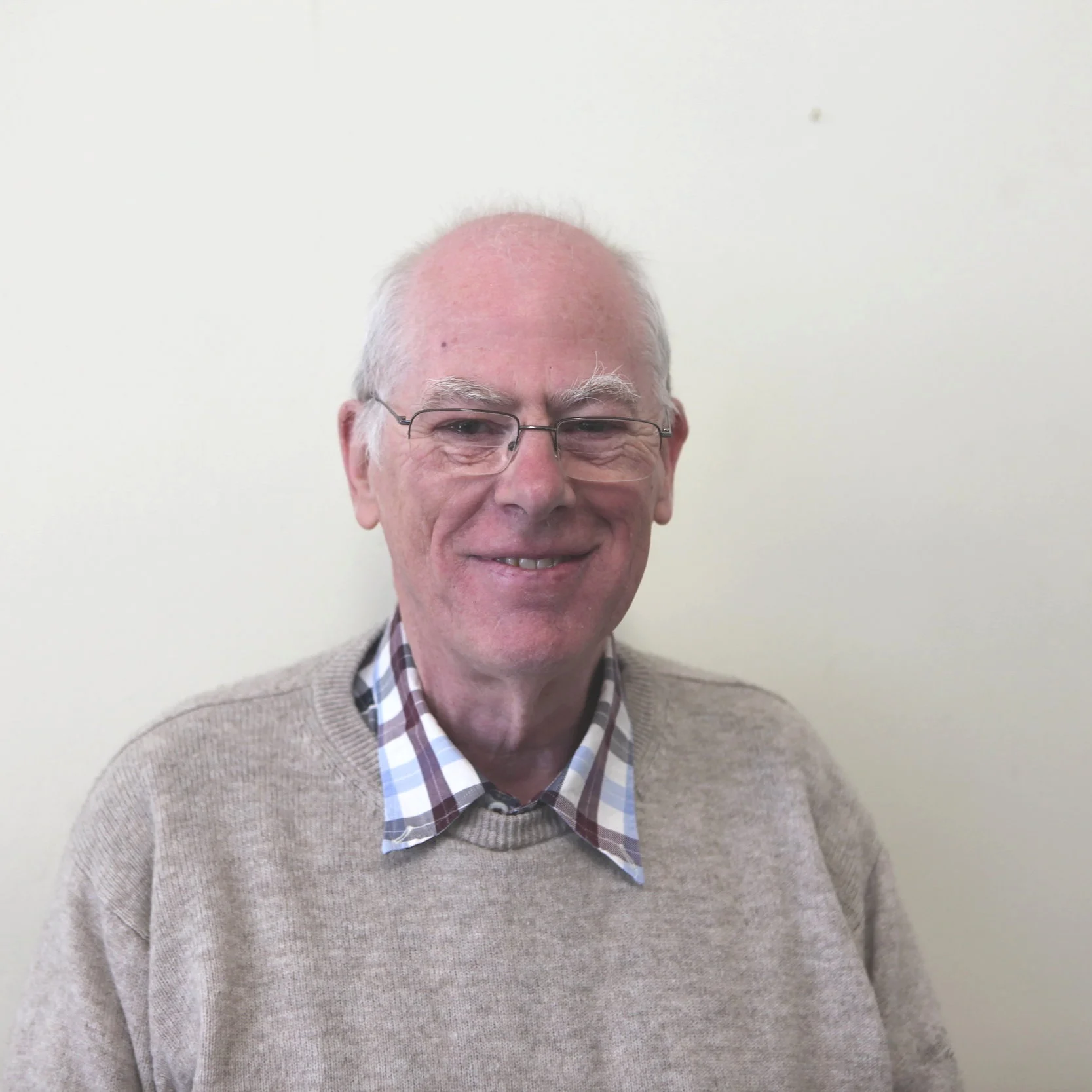 Chris Hibbs A former teacher and founder Manager of Andrew House. Chris has been a church leader and has long experience in supporting those in recovery from addiction.