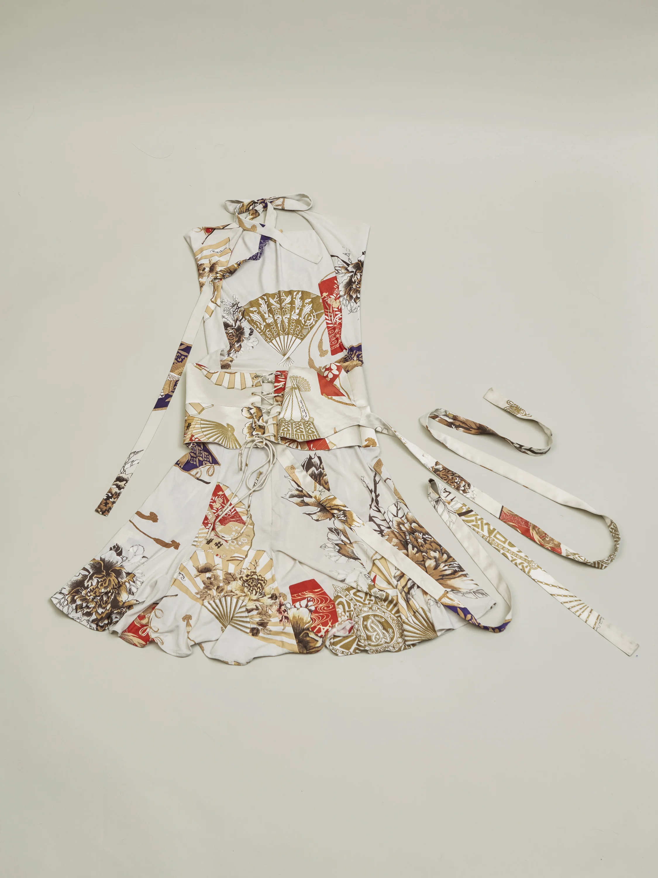 PALINDROME_VOLUME_V_ESHOP_214841_roberto_cavalli_mini_dress.jpg