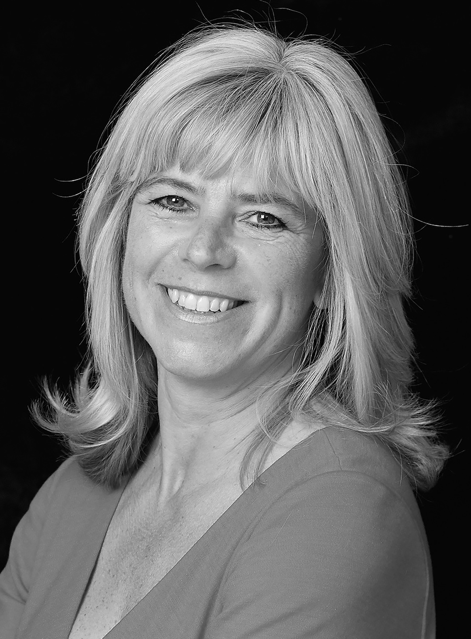Debbie Manners Debbie Manners is co-founder and Managing Director of Field Day Productions, A TV production company focusing on Premium Factual, she is also co-founder and Director of HERE Café Ltd and Chair of SafeHands For Mothers . HERE is a café bar and website with community at it’s heart. A local business established in Debbie’s hometown that is designed to serve and celebrate everything local, offering seasonal food from producers we trust, employing people fairly and honestly and doing all that can be done to protect the environment. Previously (2012-17) Debbie was the CEO of Keo Films, and Chief Operating Officer at Hat Trick Productions (2108-10), Group Commercial Director (2006-08) for RDF Media Group (now Zodiak), and Director of Rights (2005-6) for Flextech (later Virgin Media and Sky). For five years from January 2015, Debbie was Chair of Pact, the trade association representing the commercial interests of UK independent television, film, digital, children’s and animation media companies. Joining the BBC in 1988, Debbie held various business and commercial roles and latterly held the post of Director of Rights and Business Affairs.