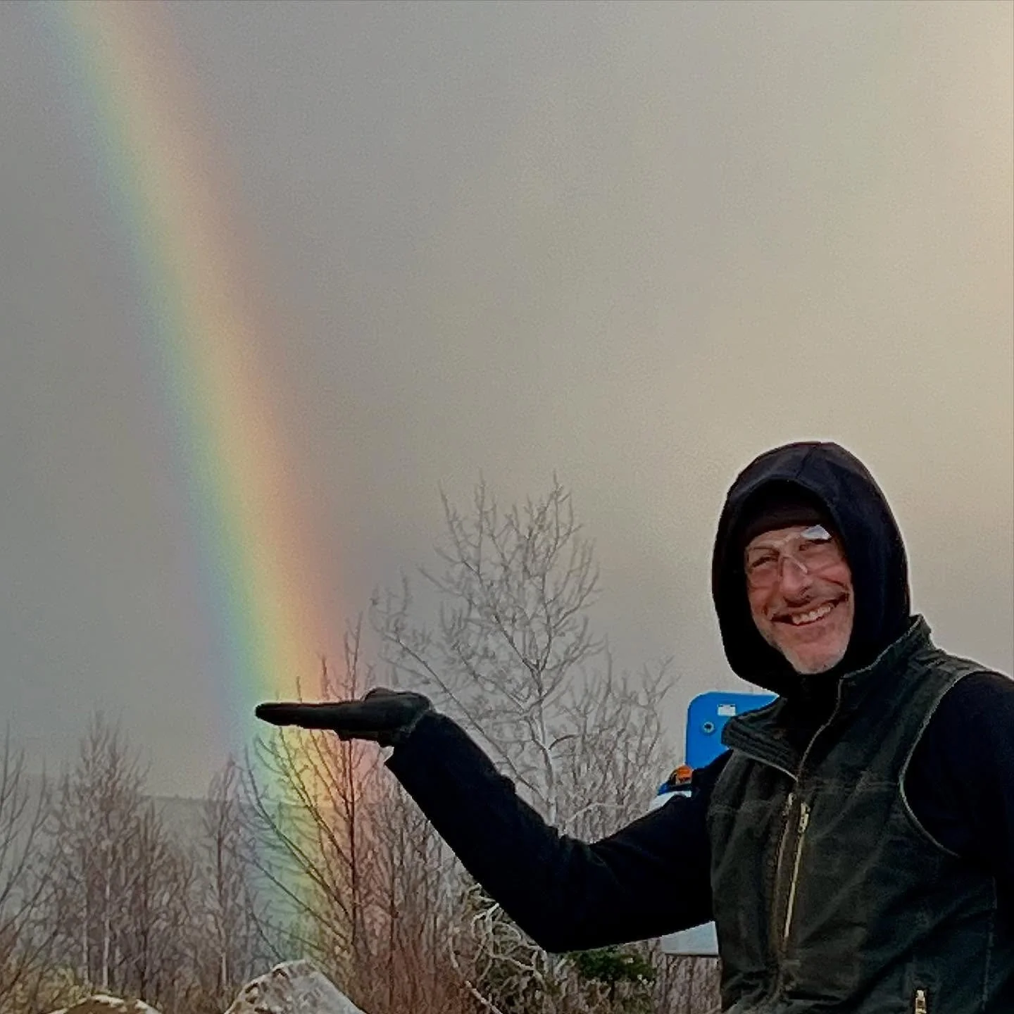 ‘Hold the rainbow’ fail.. need to find the fun and stay positive while framing in the winter! 
Garage and 1st floor framing is complete and we’re excited to fly timbers starting next week.. progress vids coming soon.
.
.
#nhbuilder