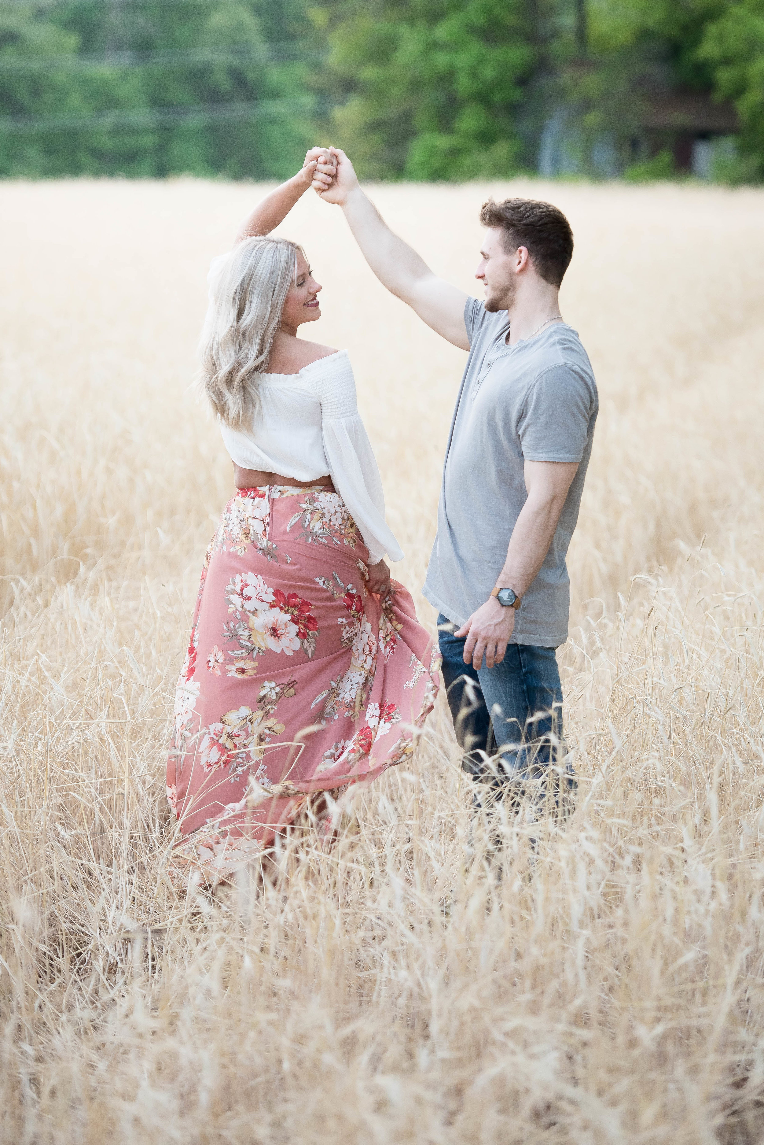 Couple Session - Fitness Couples - Tall Grass Field - Engagement Portrait Ideas - Engagement Session Ideas - Couple Session Ideas - Spring Picture Ideas-18.jpg