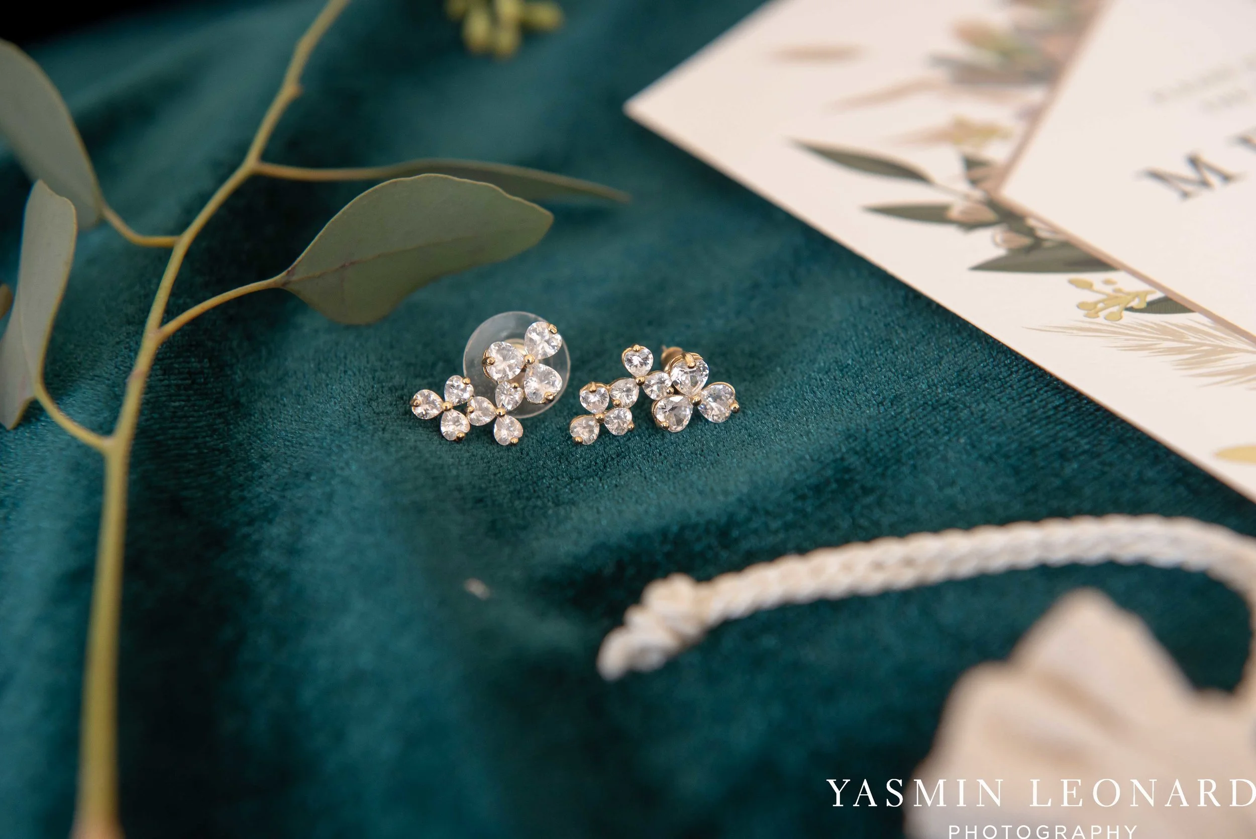 Barn at Reynolda Village - Winston Salem Wedding - White and Green Wedding - NC Wedding - NC Barns - Yasmin Leonard Photography-3.jpg