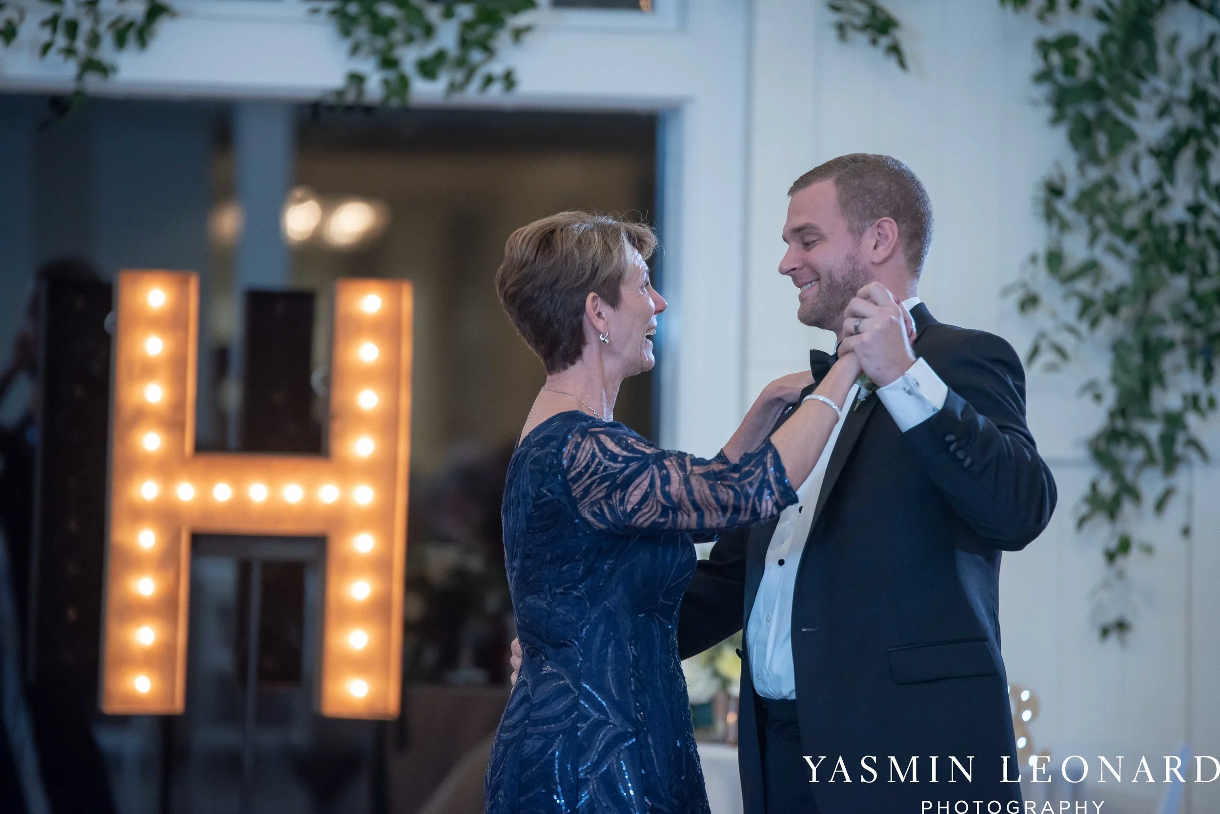 Barn at Reynolda Village - Winston Salem Wedding - White and Green Wedding - NC Wedding - NC Barns - Yasmin Leonard Photography-93.jpg