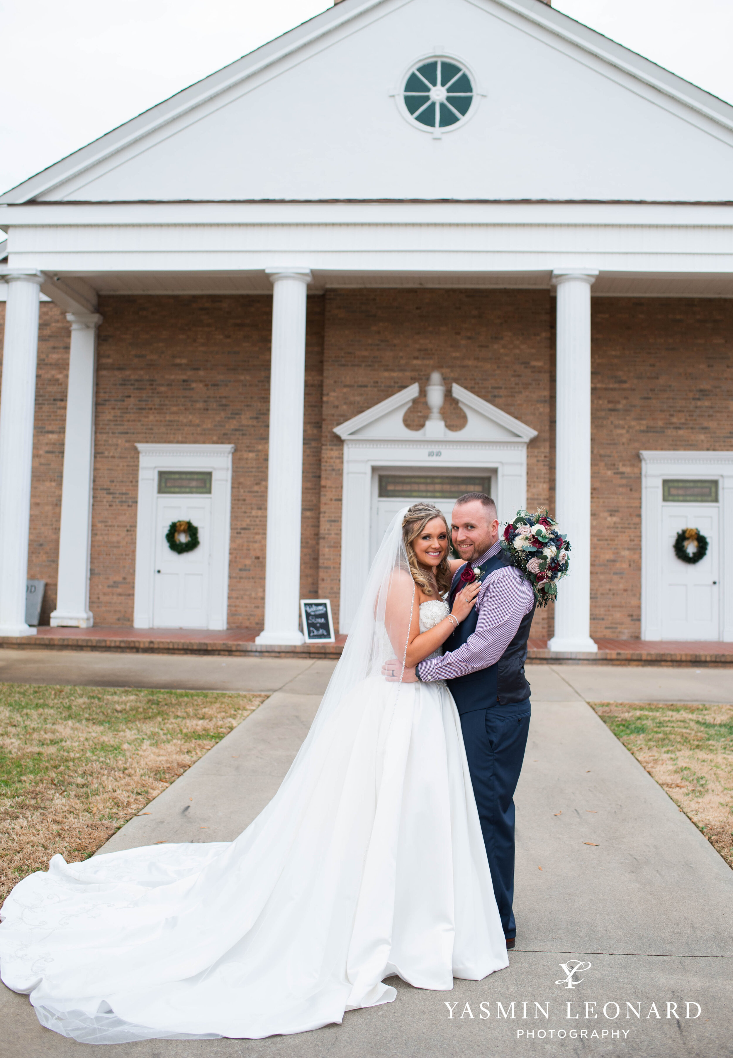 Twelve West Main - Thomasville Wedding - Christmas Wedding - NC Wedding Photographer - Yasmin Leonard Photography-24.jpg