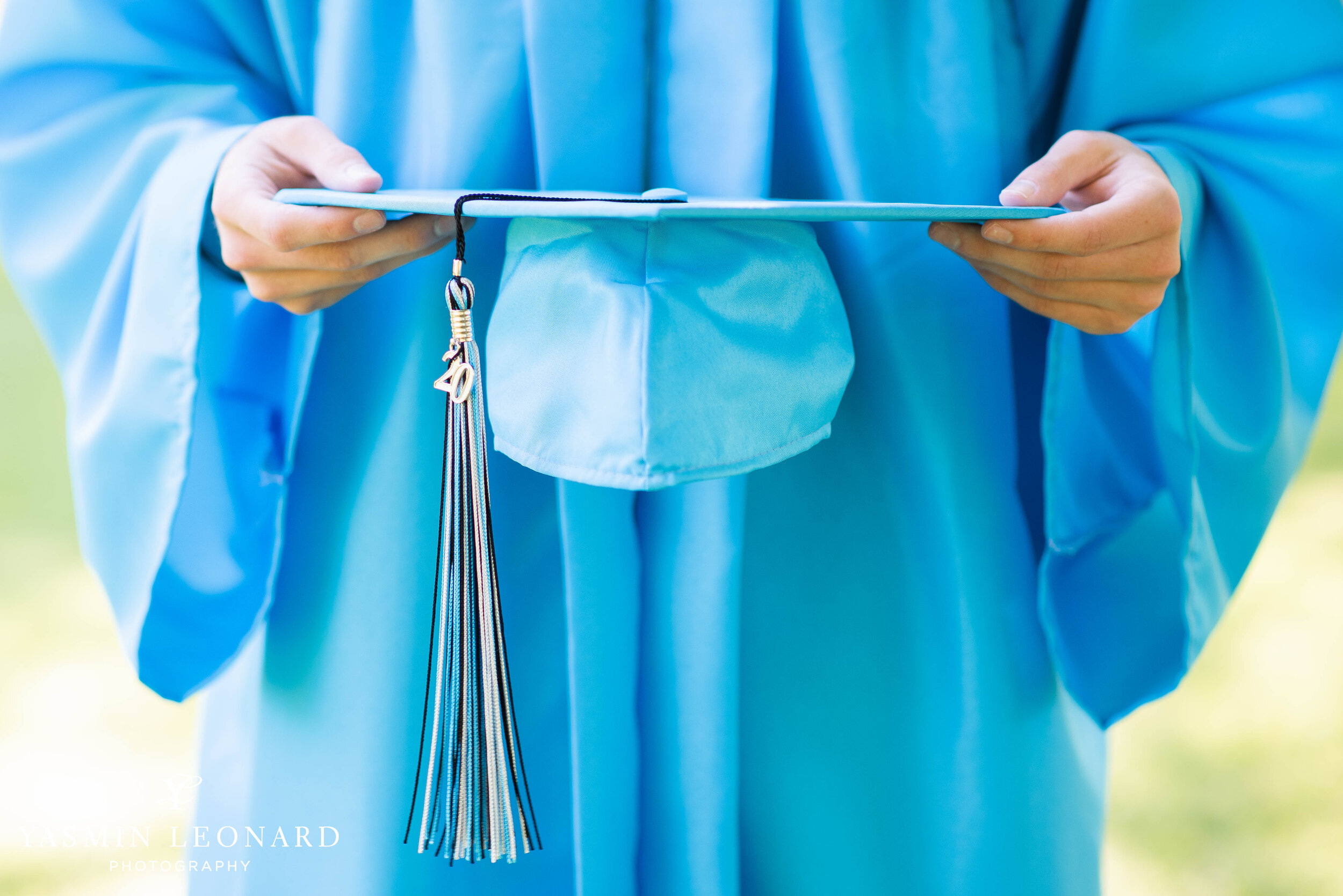 Cap and Gown Portraits - Guy Senior Poses - Cap and Gown Ideas - Graduation Ideas - Yasmin Leonard Photography-2.jpg