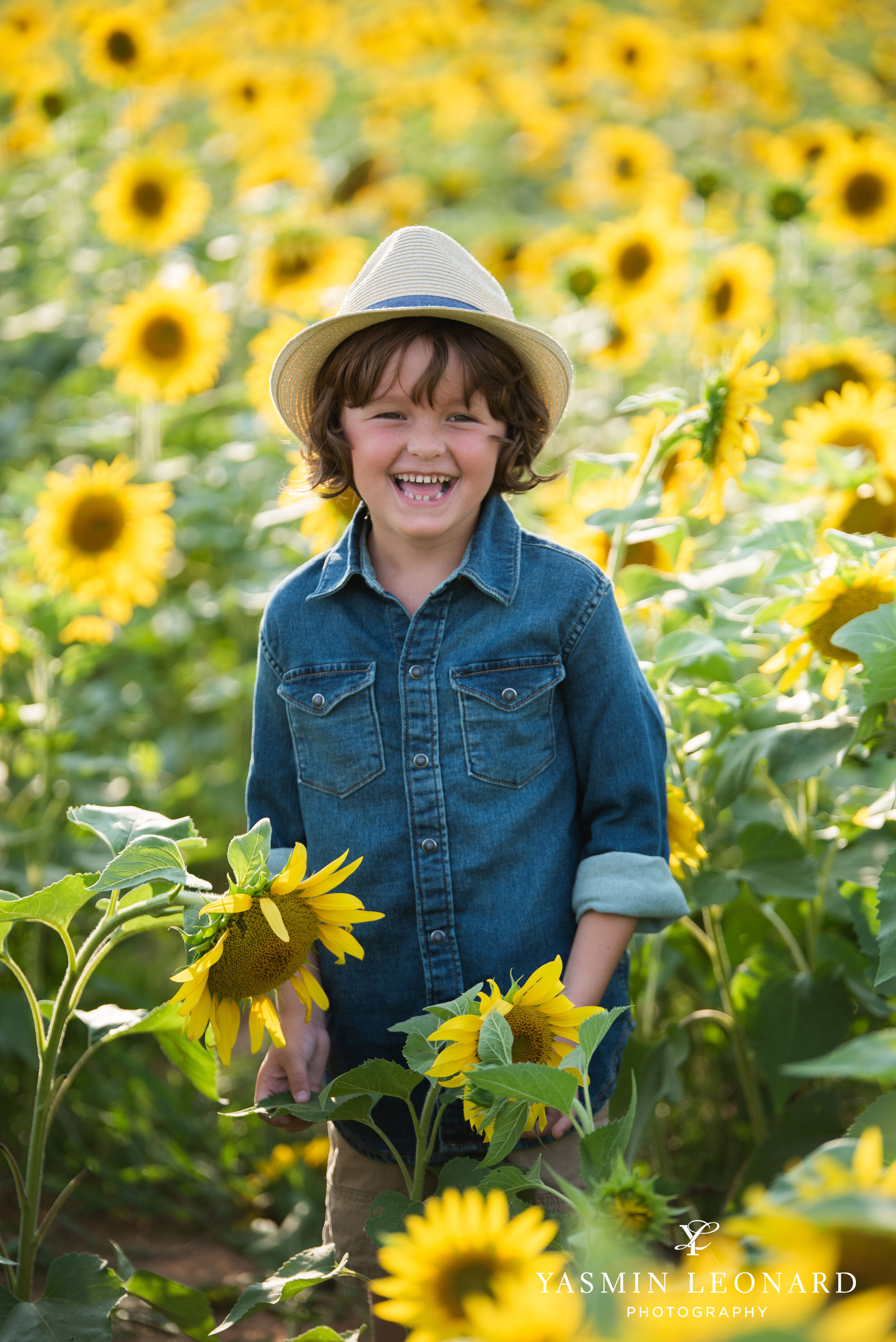 Sunflower Mini Session - Dogwood Farms - Rhodes Family-8.jpg