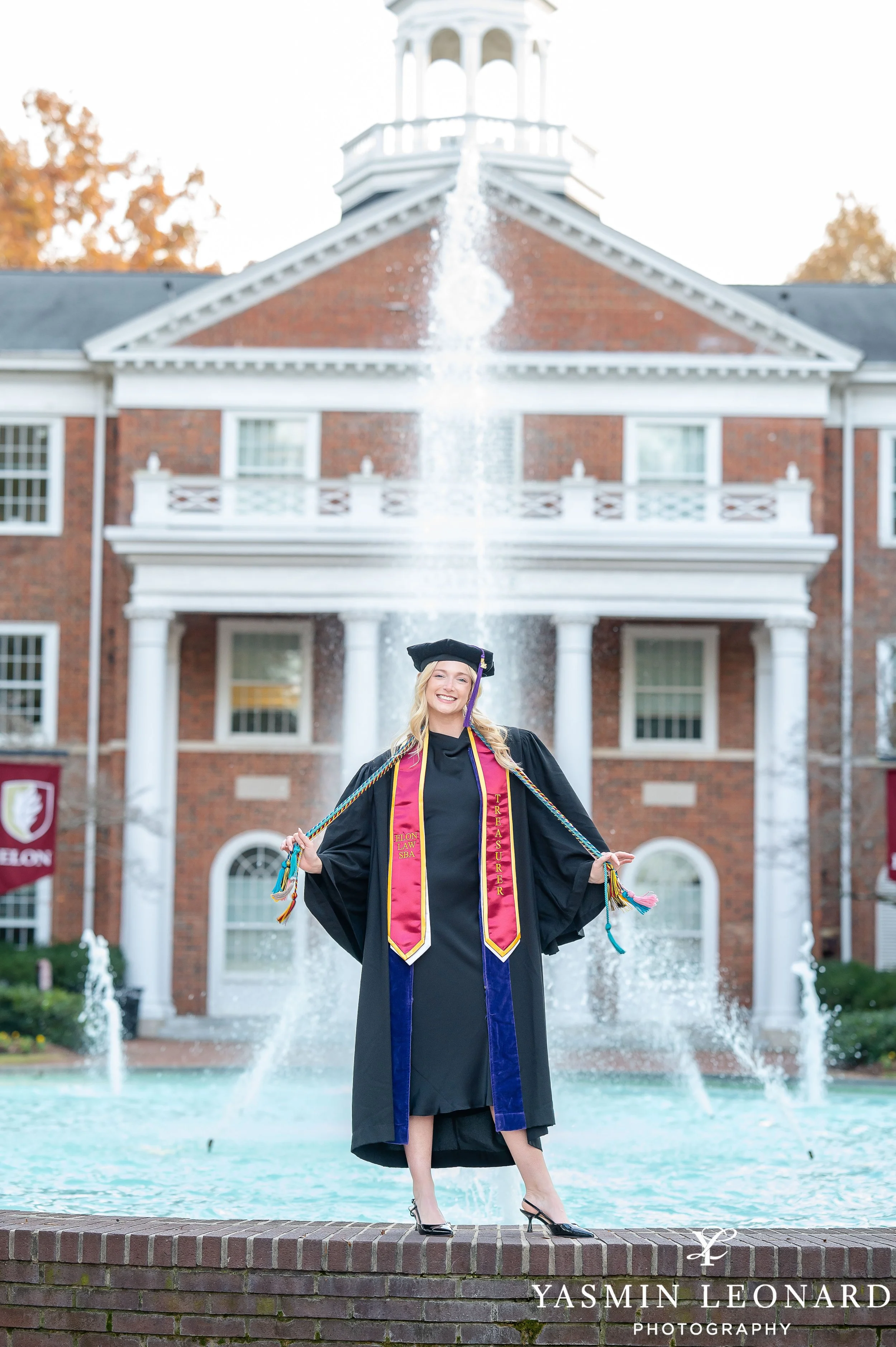 elon-university-senior-photos-yasmin-leonard-photography-3.jpg