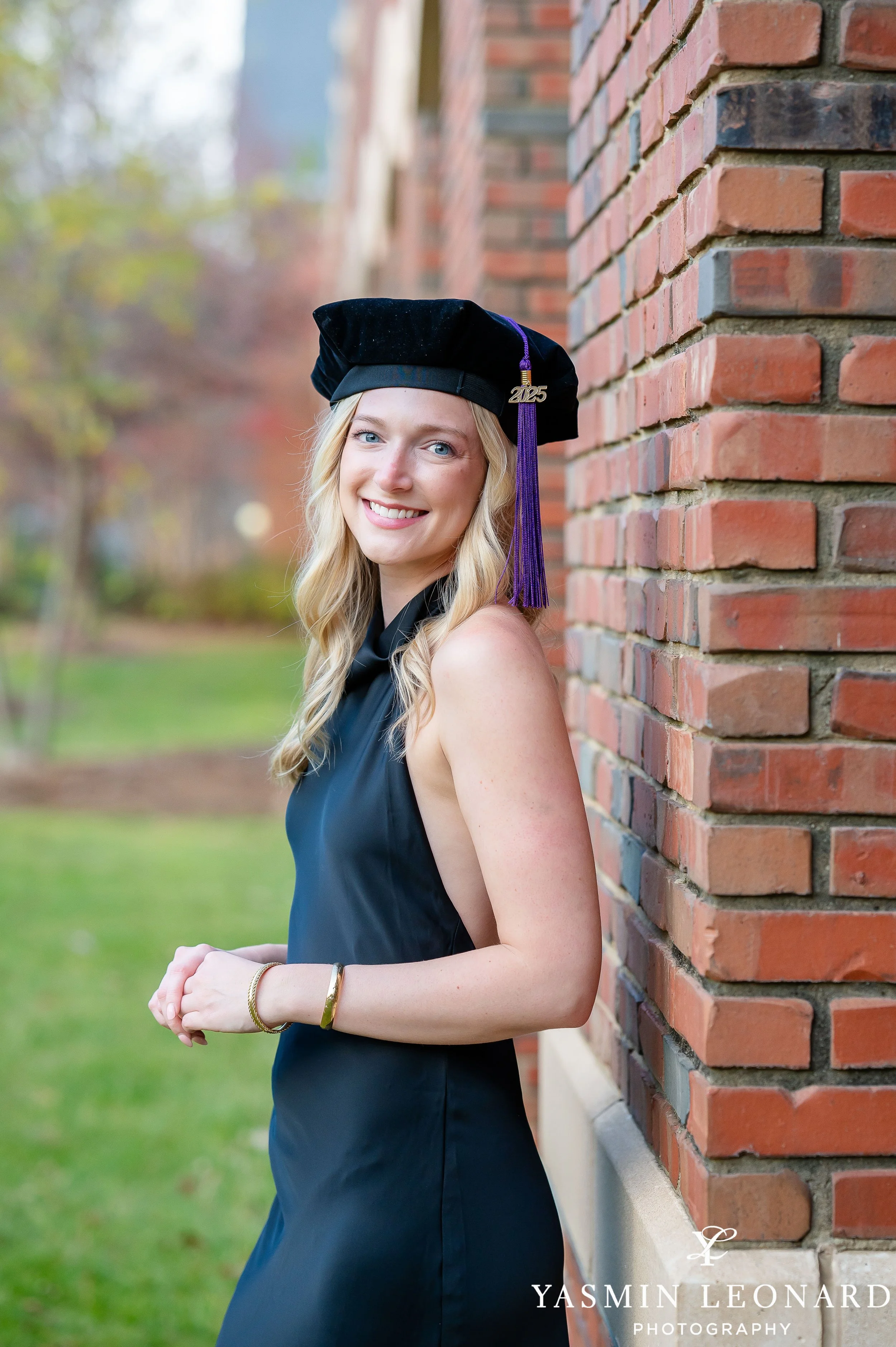 elon-university-senior-photos-yasmin-leonard-photography-5.jpg