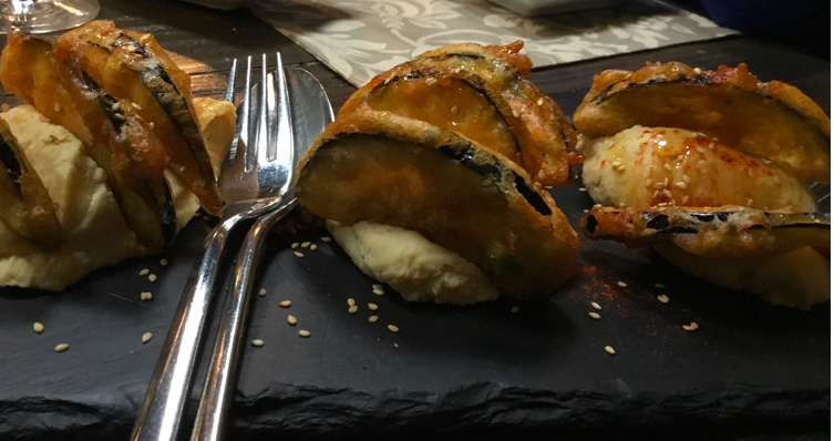 El Reloj specializes in fusion food, experimenting with tastes and artistically pleasing presentations.