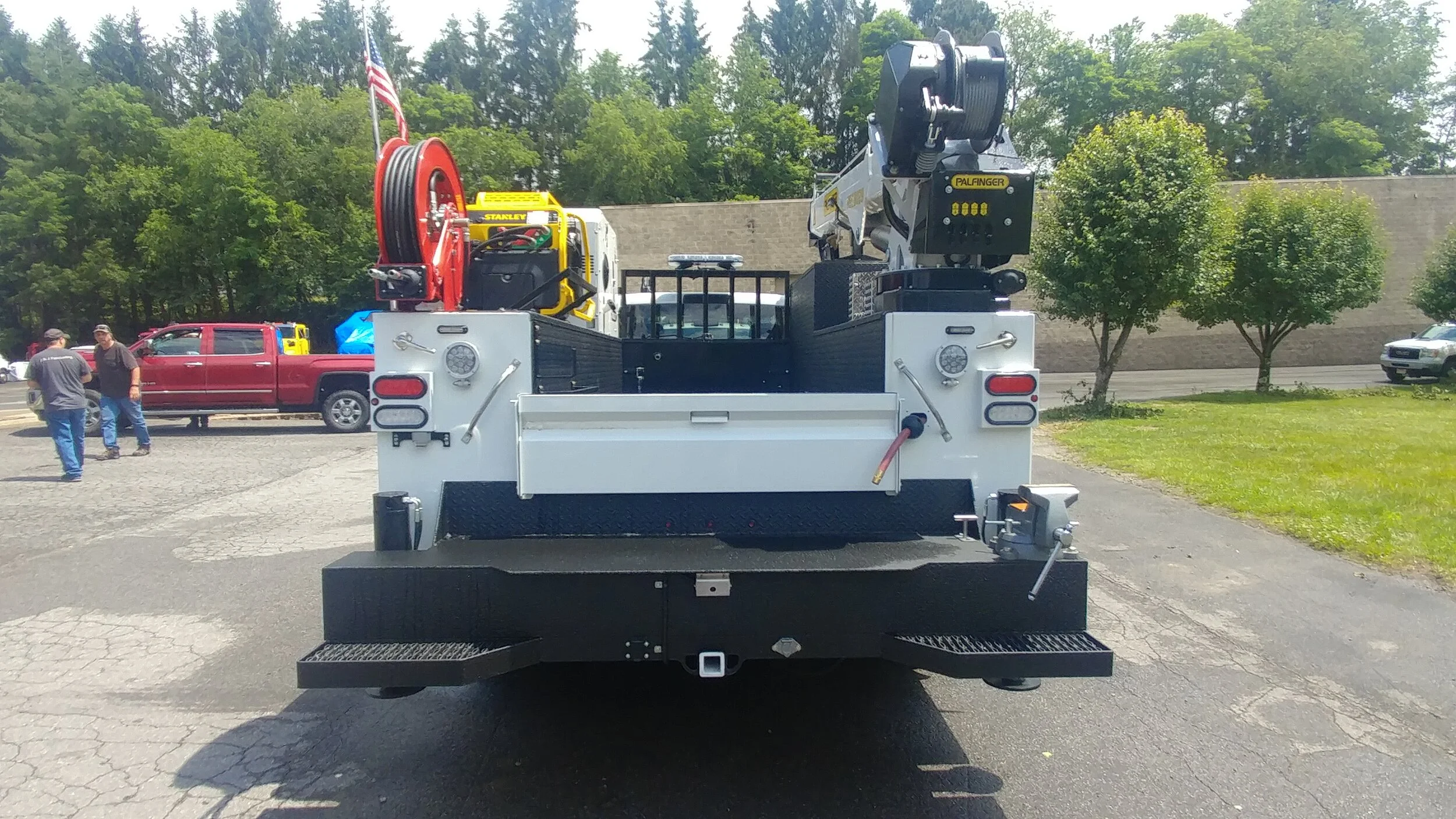 Palfinger Service Crane Bodies — J & J Fabricating