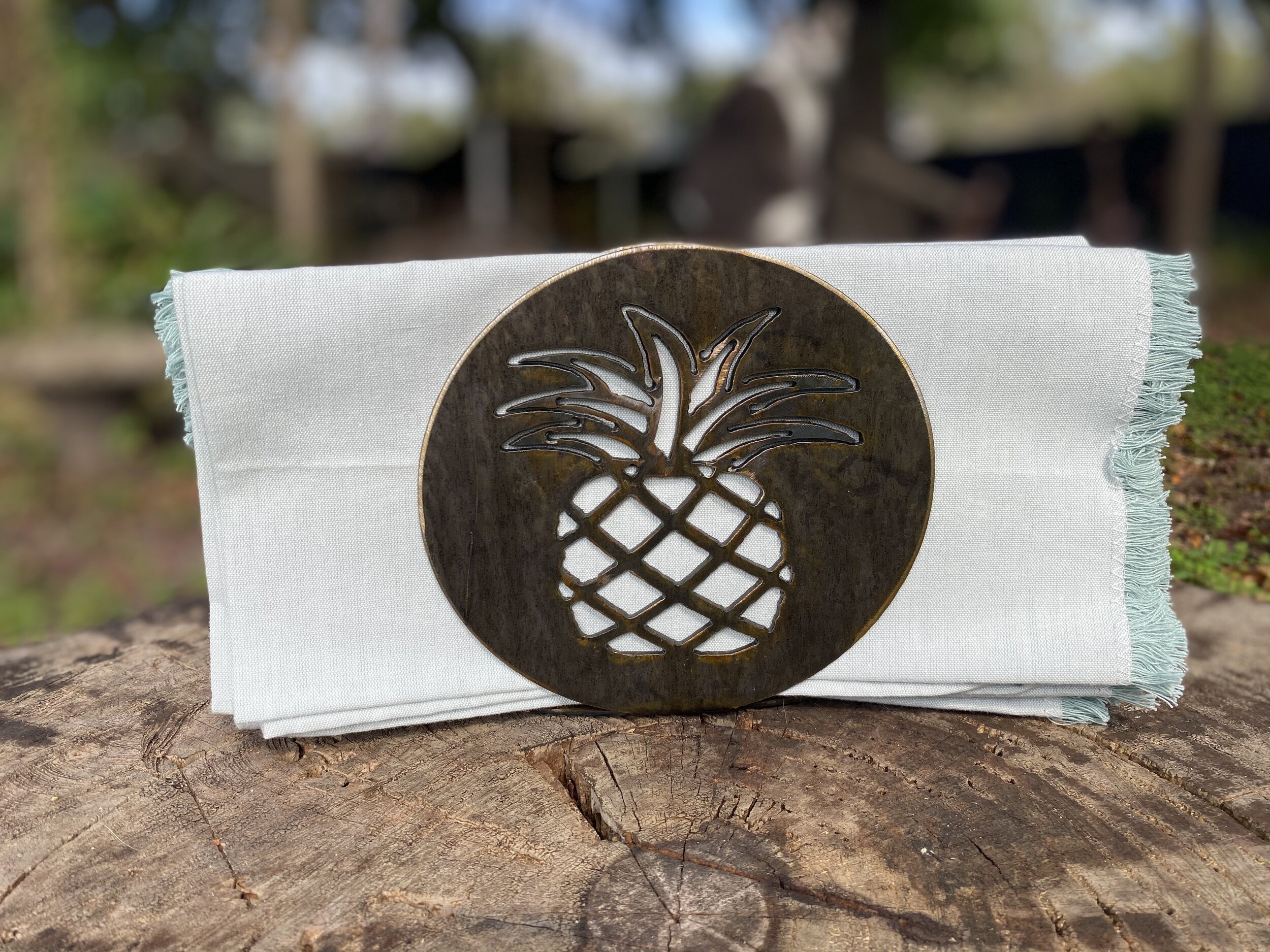 Brand New ~ Pineapple Cutout Design ~ Metal Napkin Holder ~ Light Green 